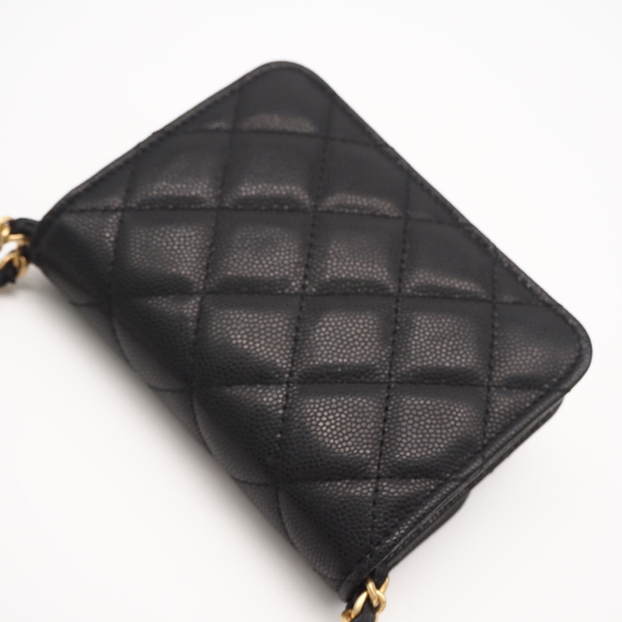 Chanel Matelasse Black Grained Calfskin Shoulder Bag (Pre-Owned)