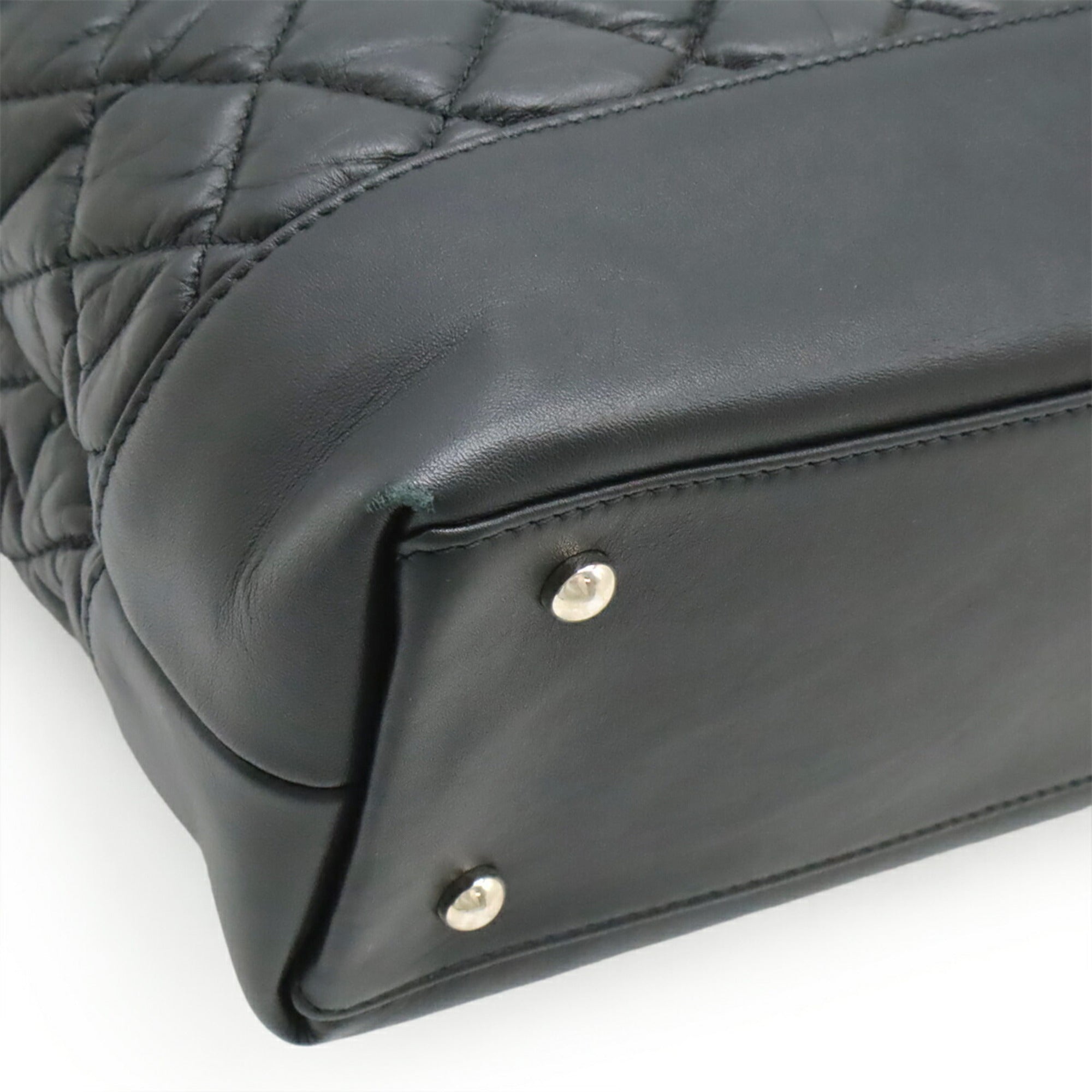 Chanel Matelasse Black Leather Shoulder Bag Tote Bag (Pre-Owned)