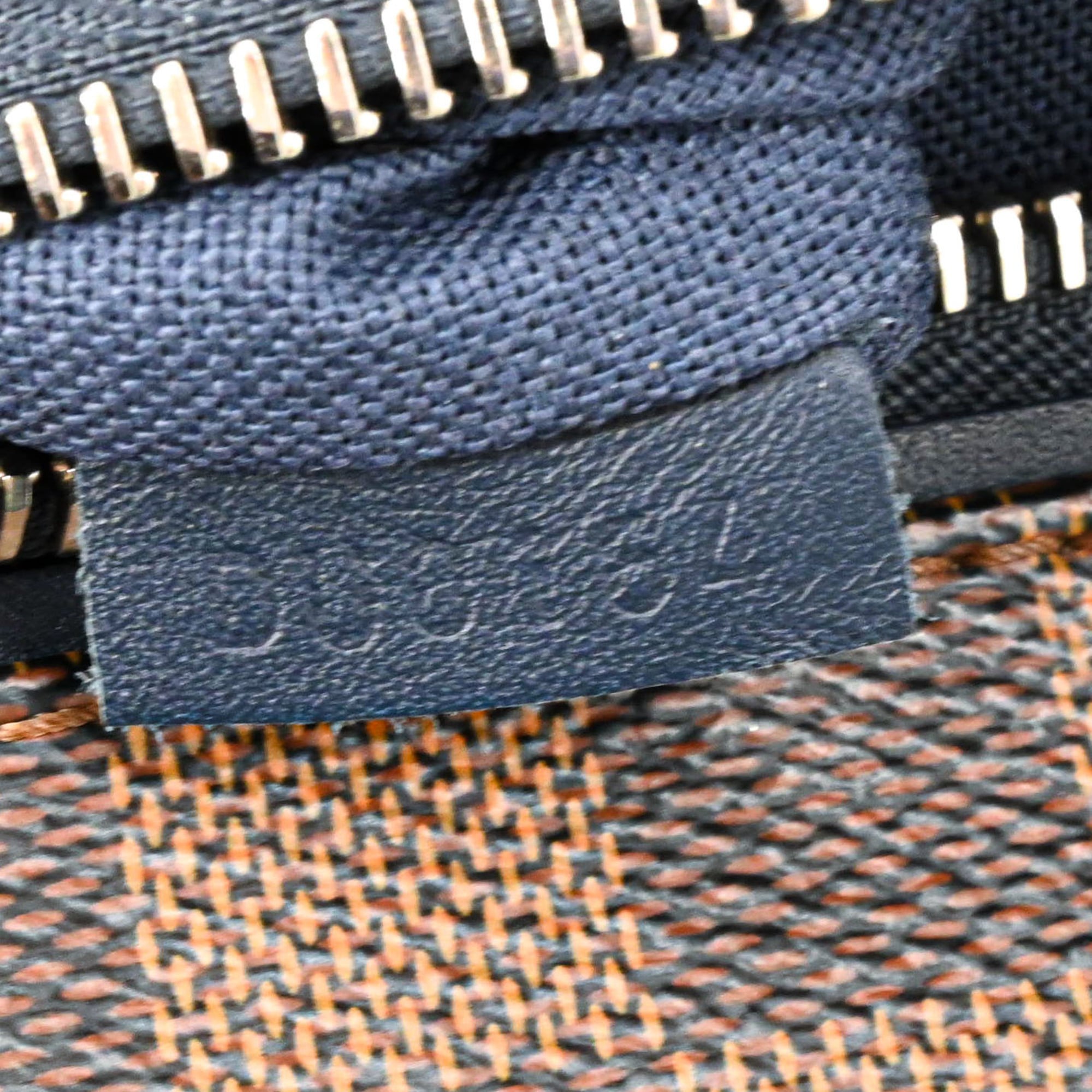 Louis Vuitton Brown Damier Graphite Shoulder Bag (Pre-Owned)
