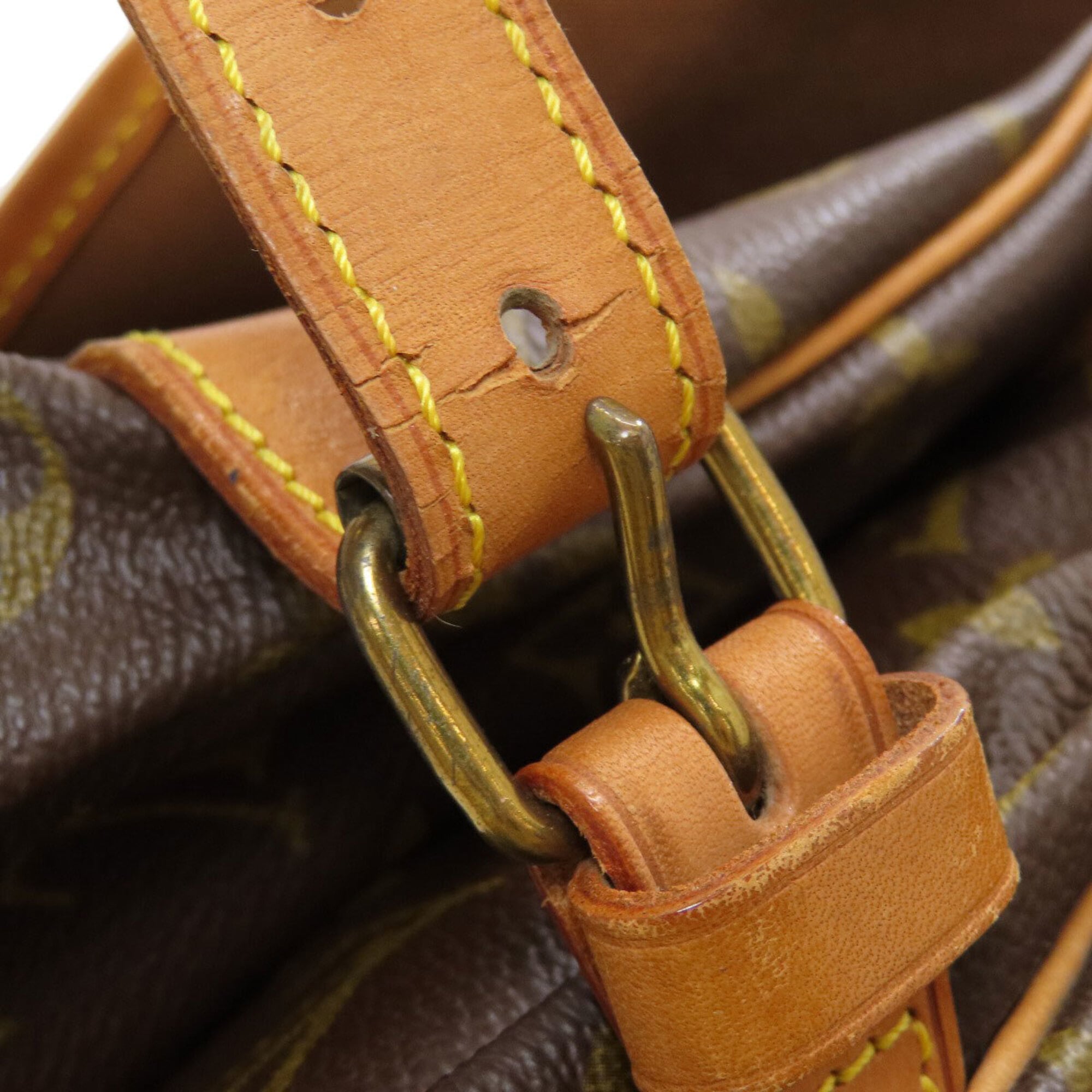 Louis Vuitton Monogram Monogram Shoulder Bag (Pre-Owned)