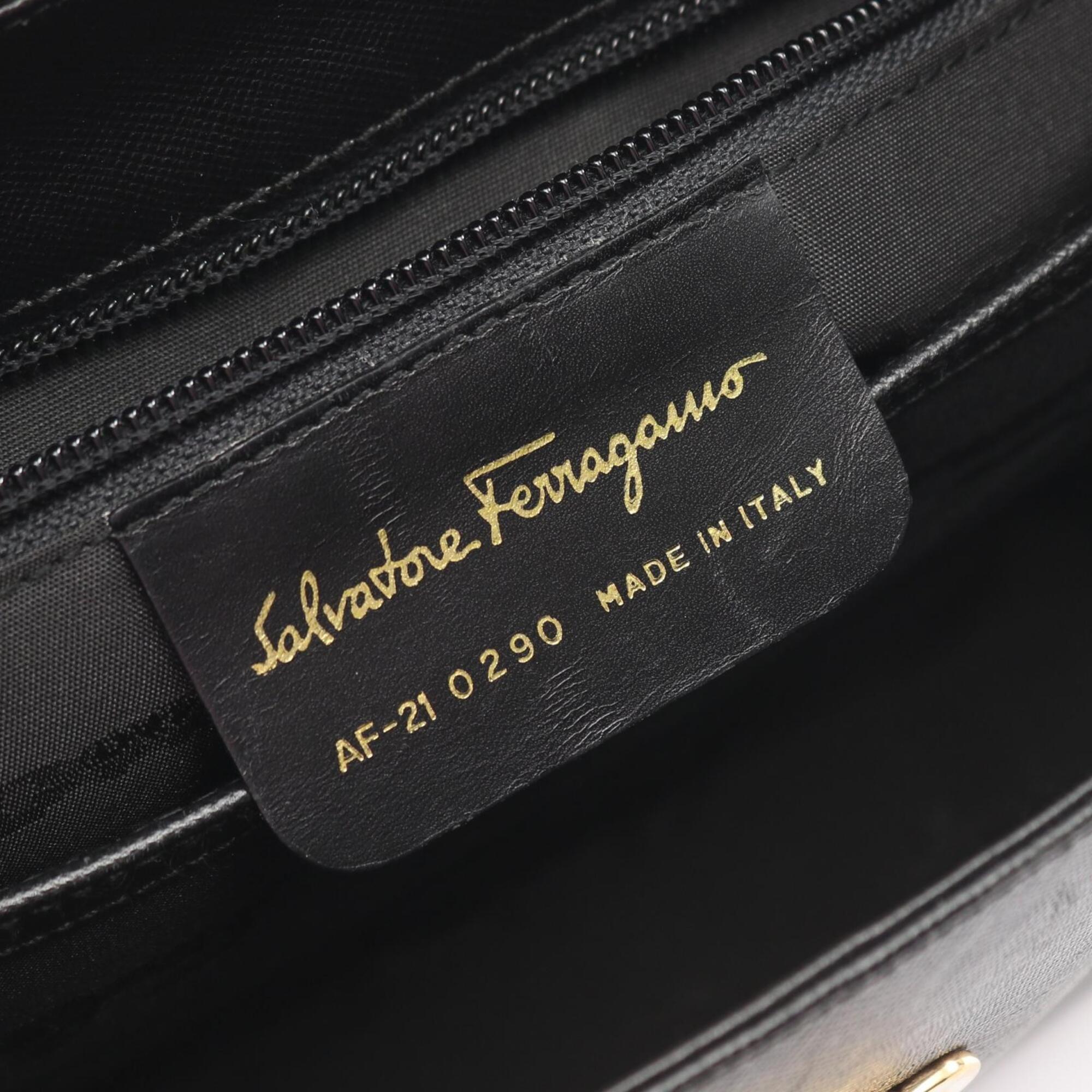 Salvatore Ferragamo Black Leather Handbag (Pre-Owned)