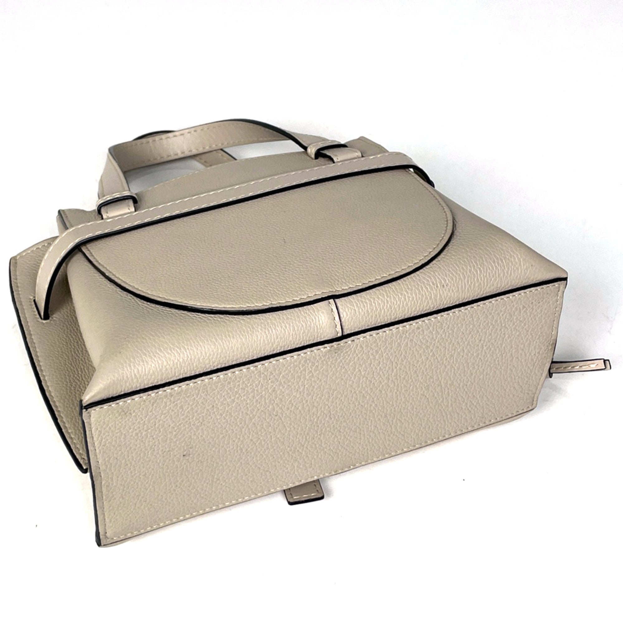 Loewe Grayish Leather Handbag (Pre-Owned)