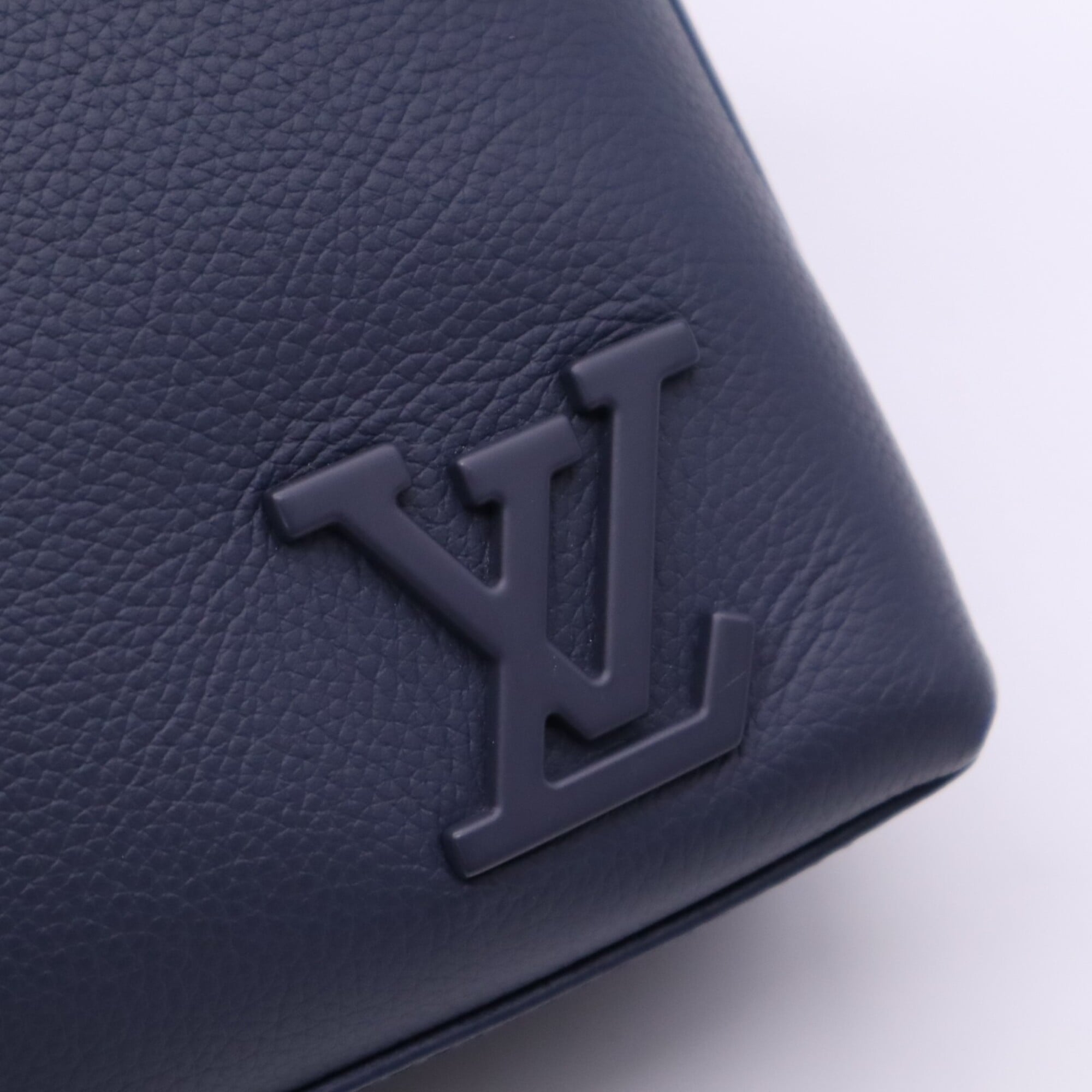 Louis Vuitton Navy Briefcase Handbag (Pre-Owned)