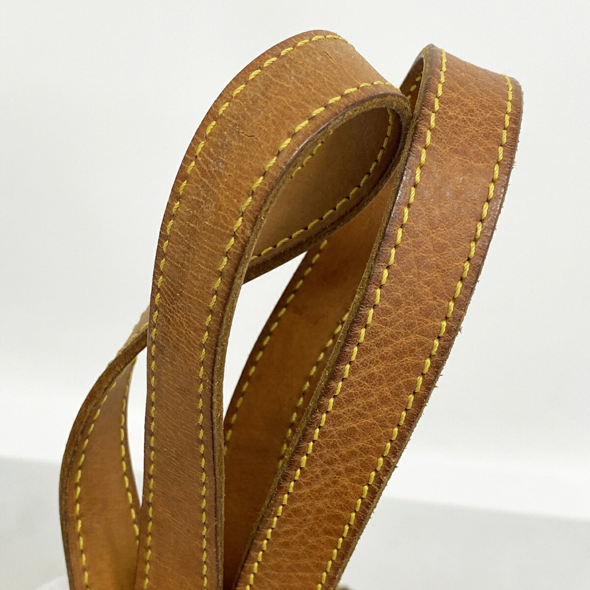 Louis Vuitton Brown Shoulder Bag (Pre-Owned)