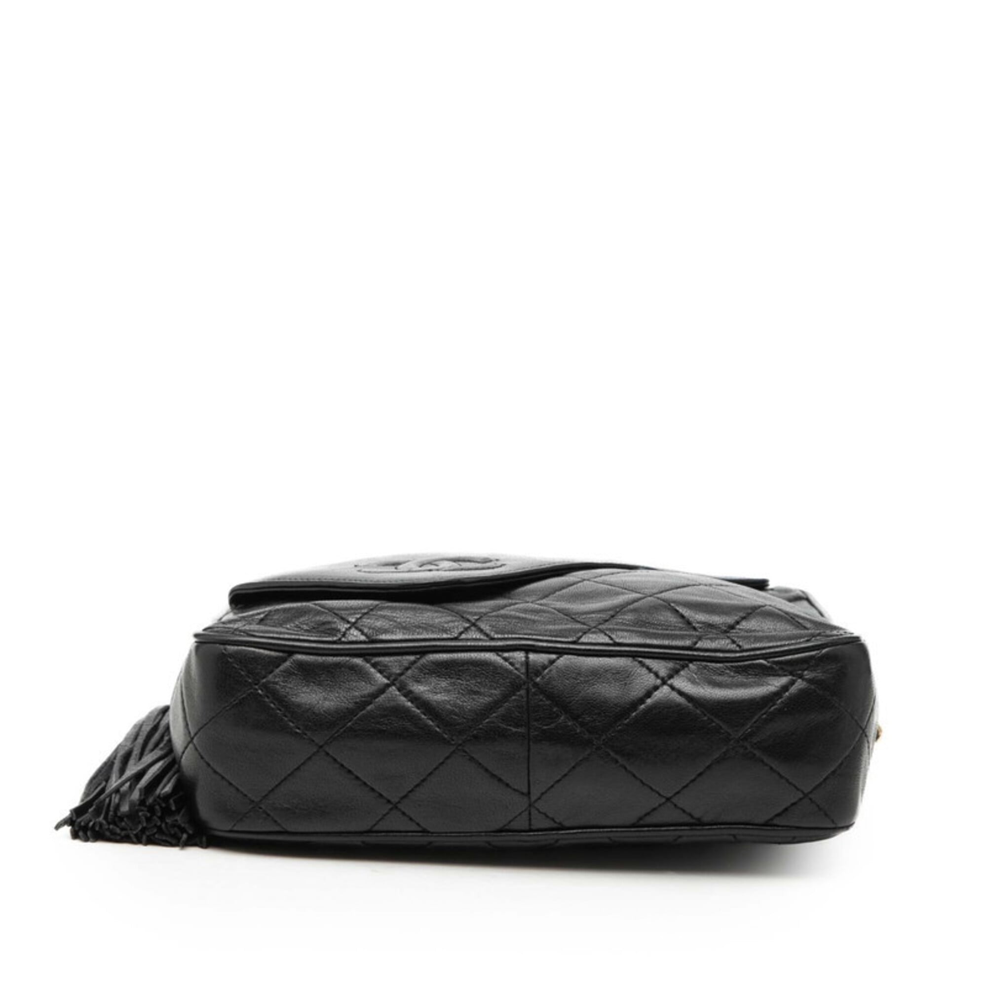 Chanel Black Leather Shoulder Bag (Pre-Owned)