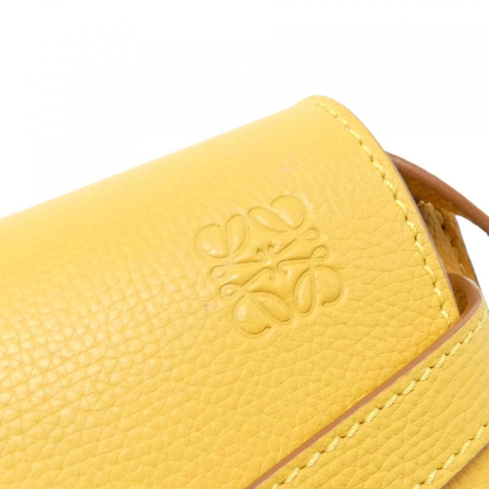 Loewe Yellow Leather Shoulder Bag (Pre-Owned)