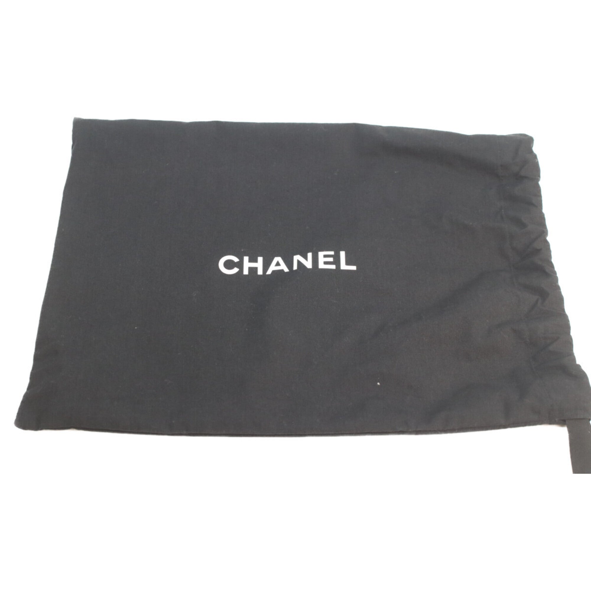 Chanel Black Leather Shoulder Bag (Pre-Owned)