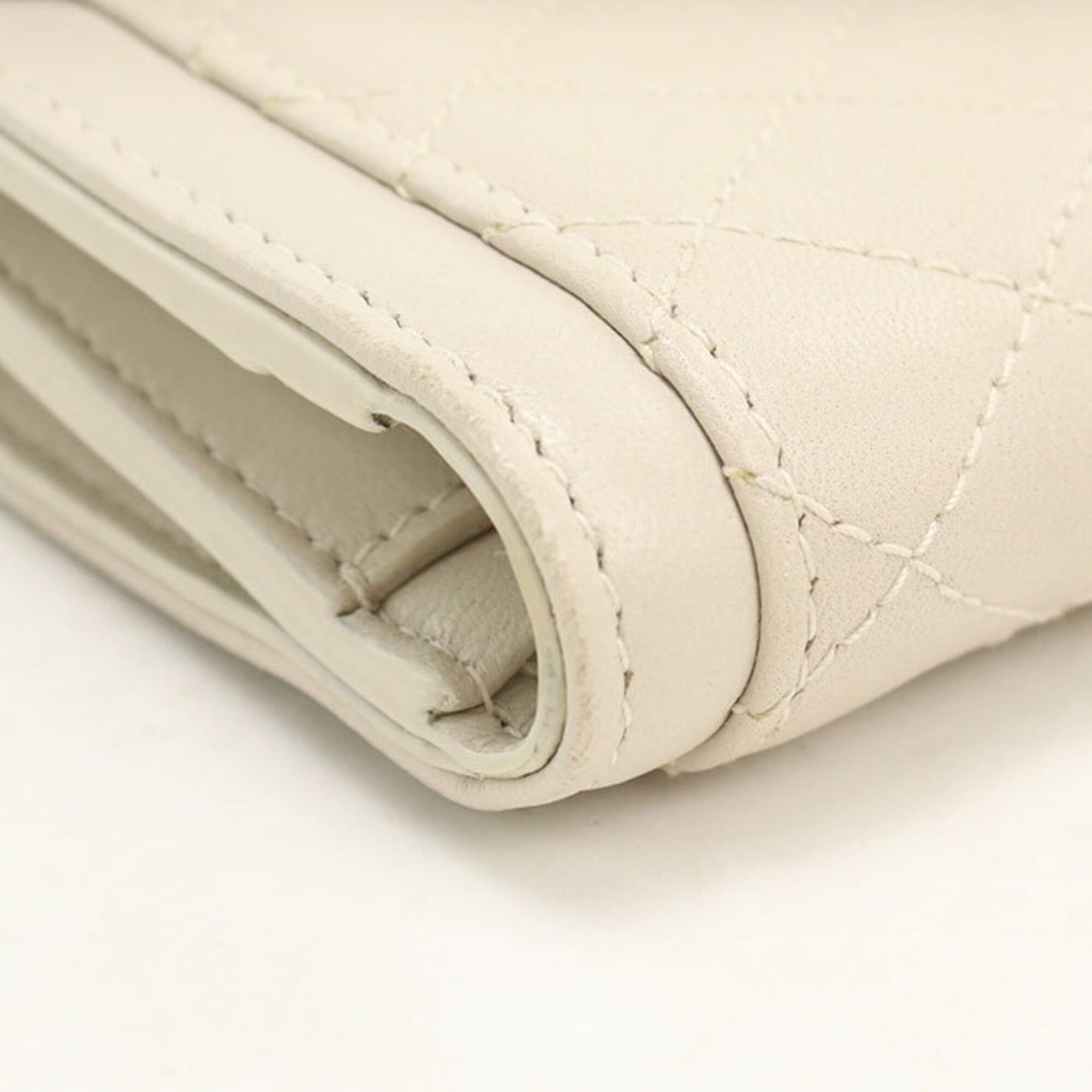 Saint Laurent Ivory Leather Wallet (Tri-Fold) (Pre-Owned)