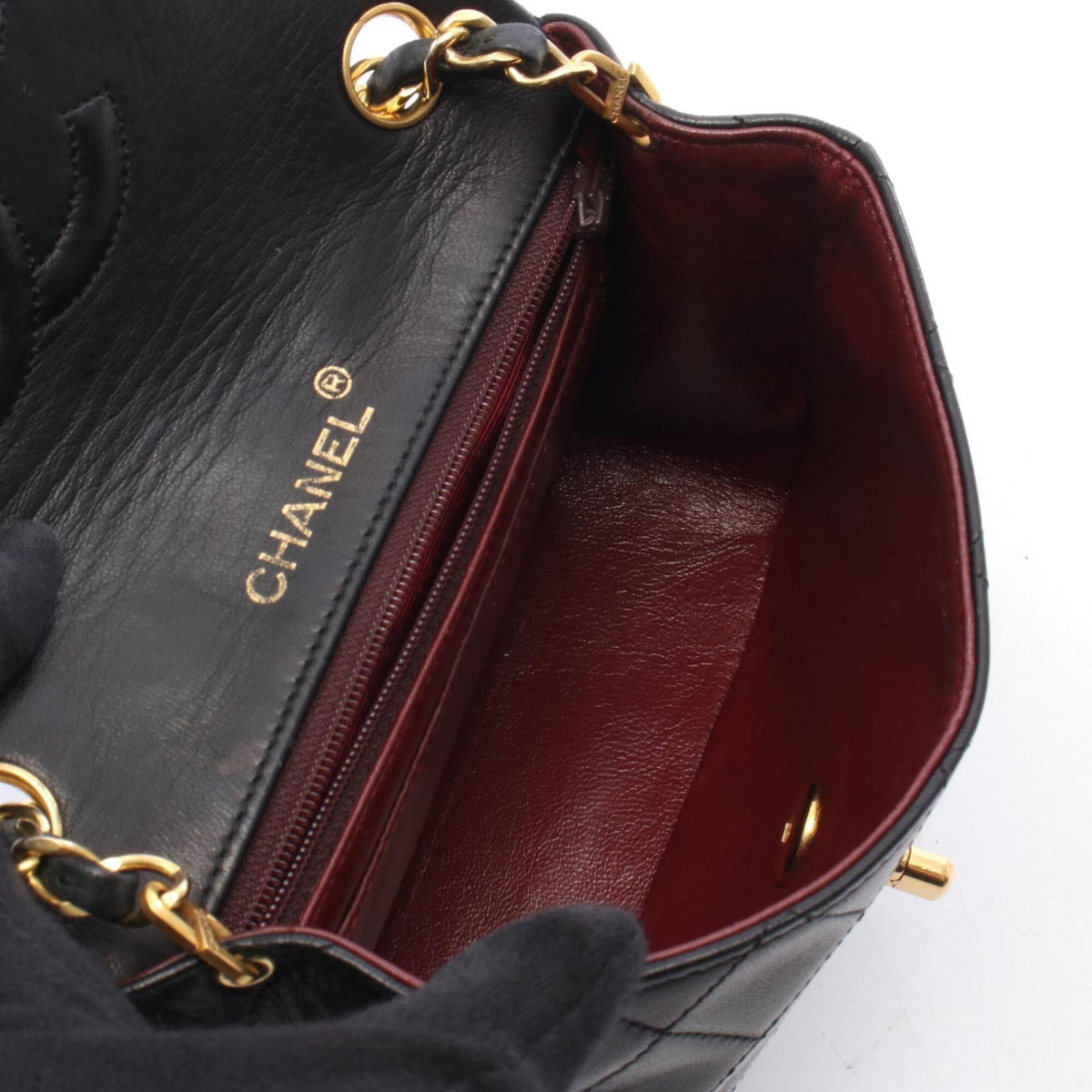 Chanel Black Handbag Shoulder Bag (Pre-Owned)