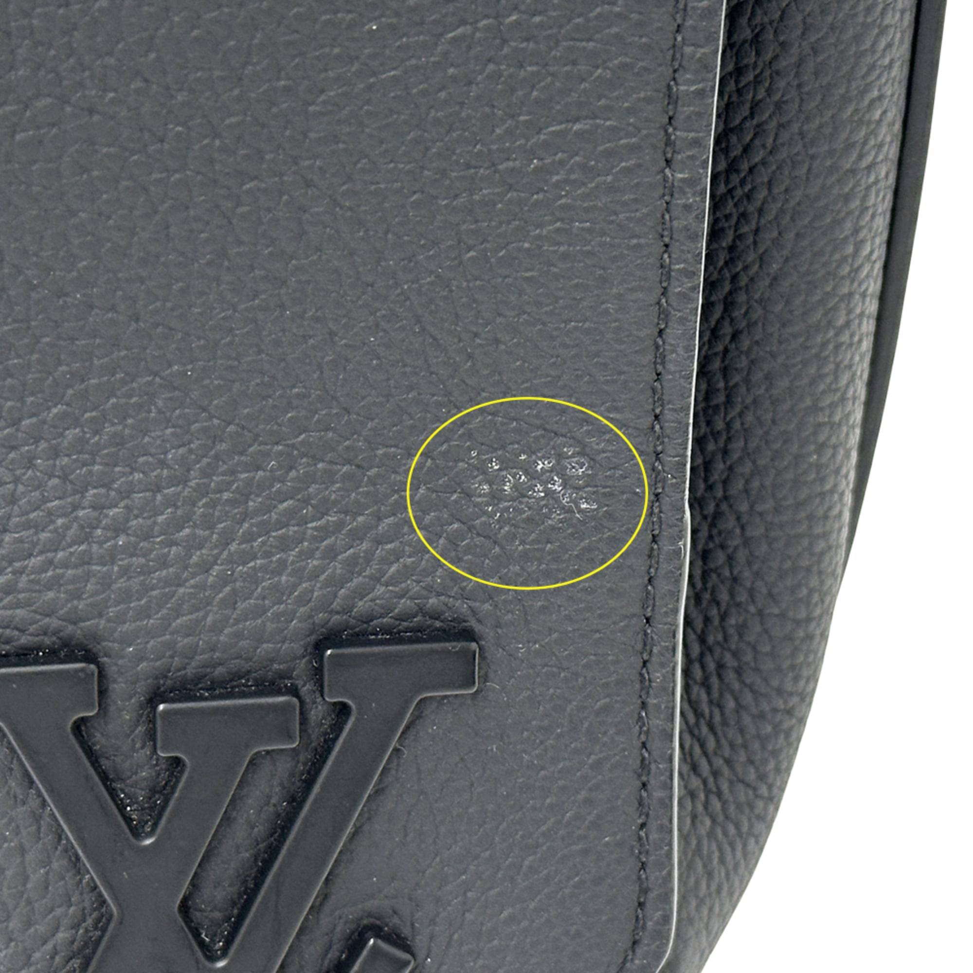 Louis Vuitton Black Noir Leather Handbag Shoulder Bag (Pre-Owned)