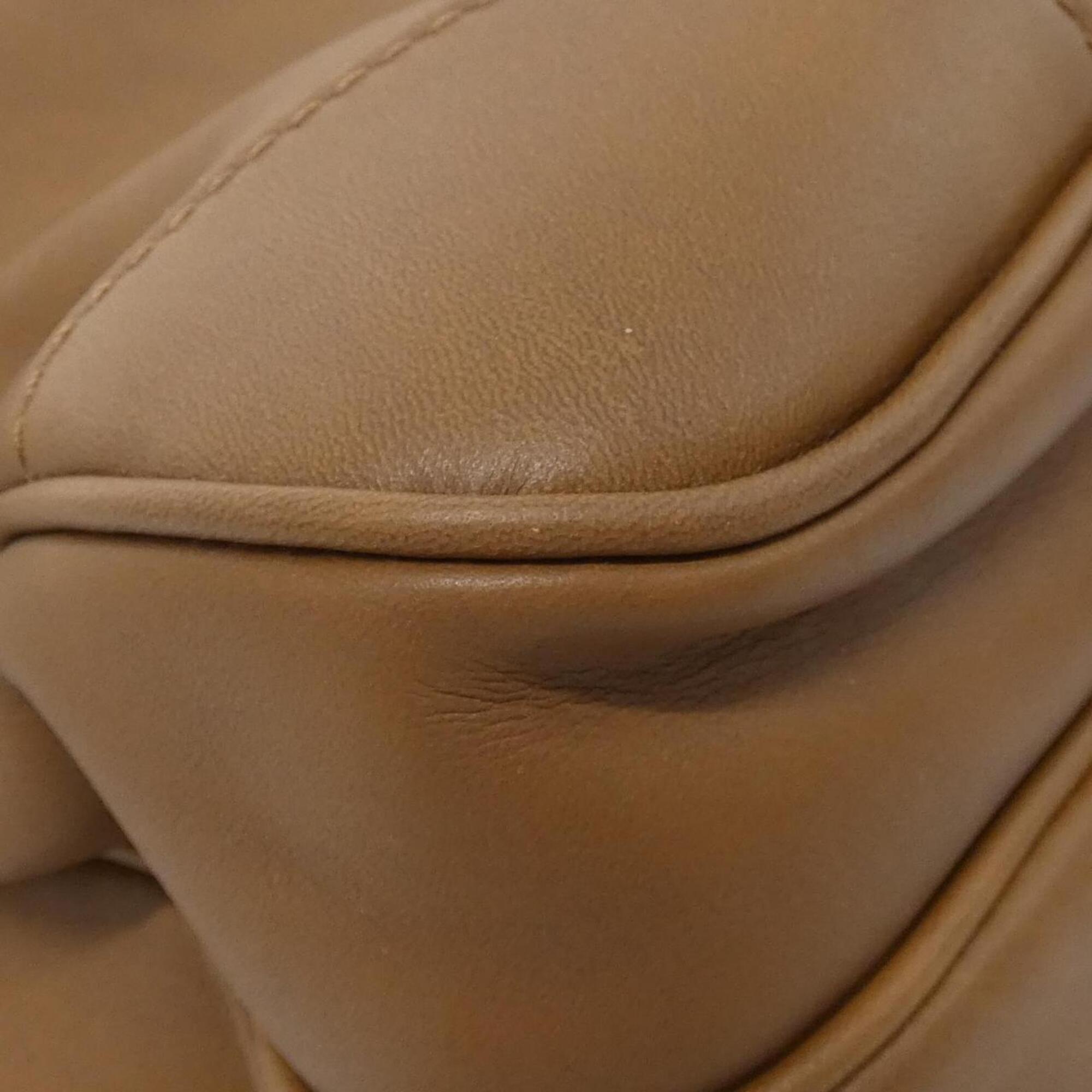 Louis Vuitton Caramel Leather Shoulder Bag (Pre-Owned)