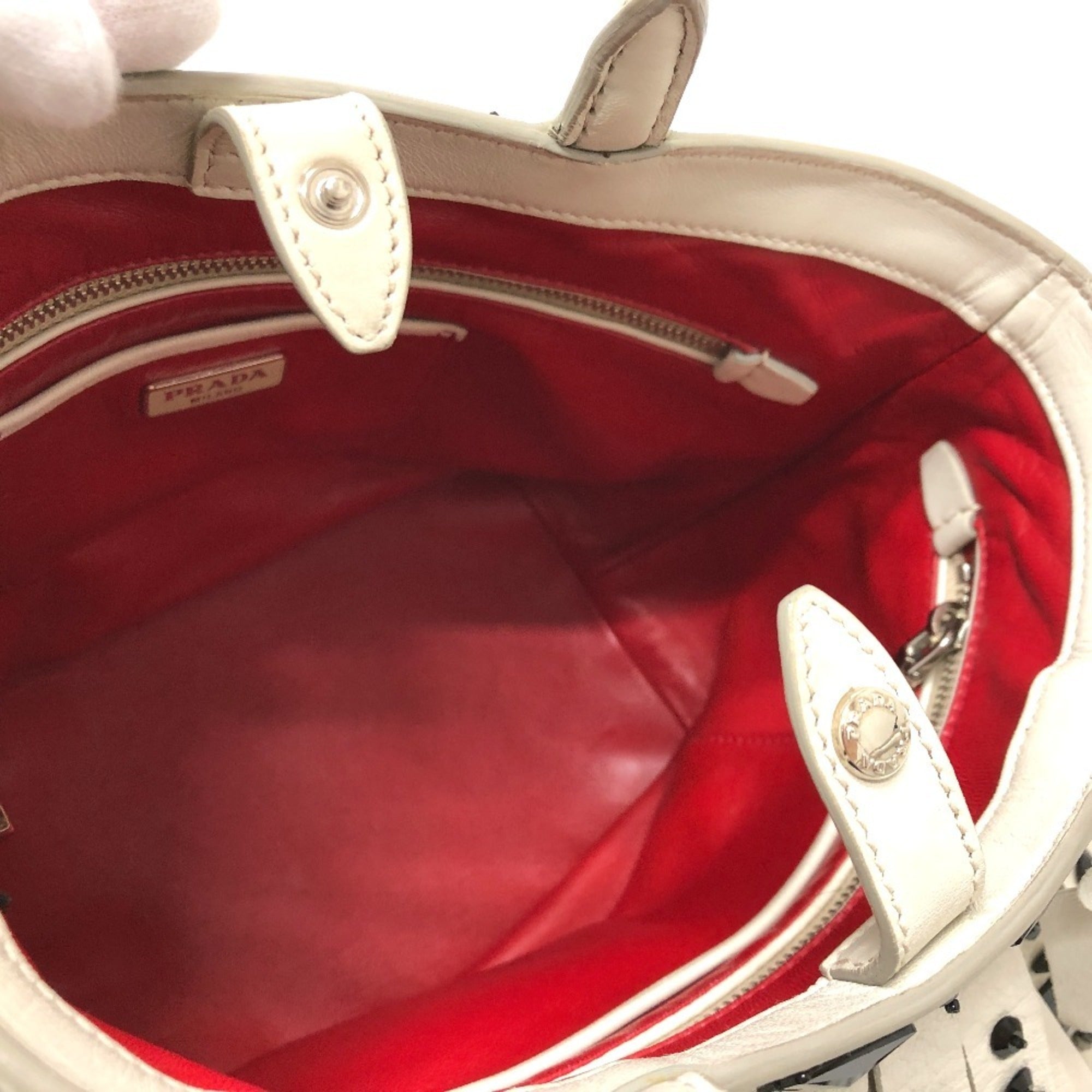 Prada White Leather Handbag (Pre-Owned)