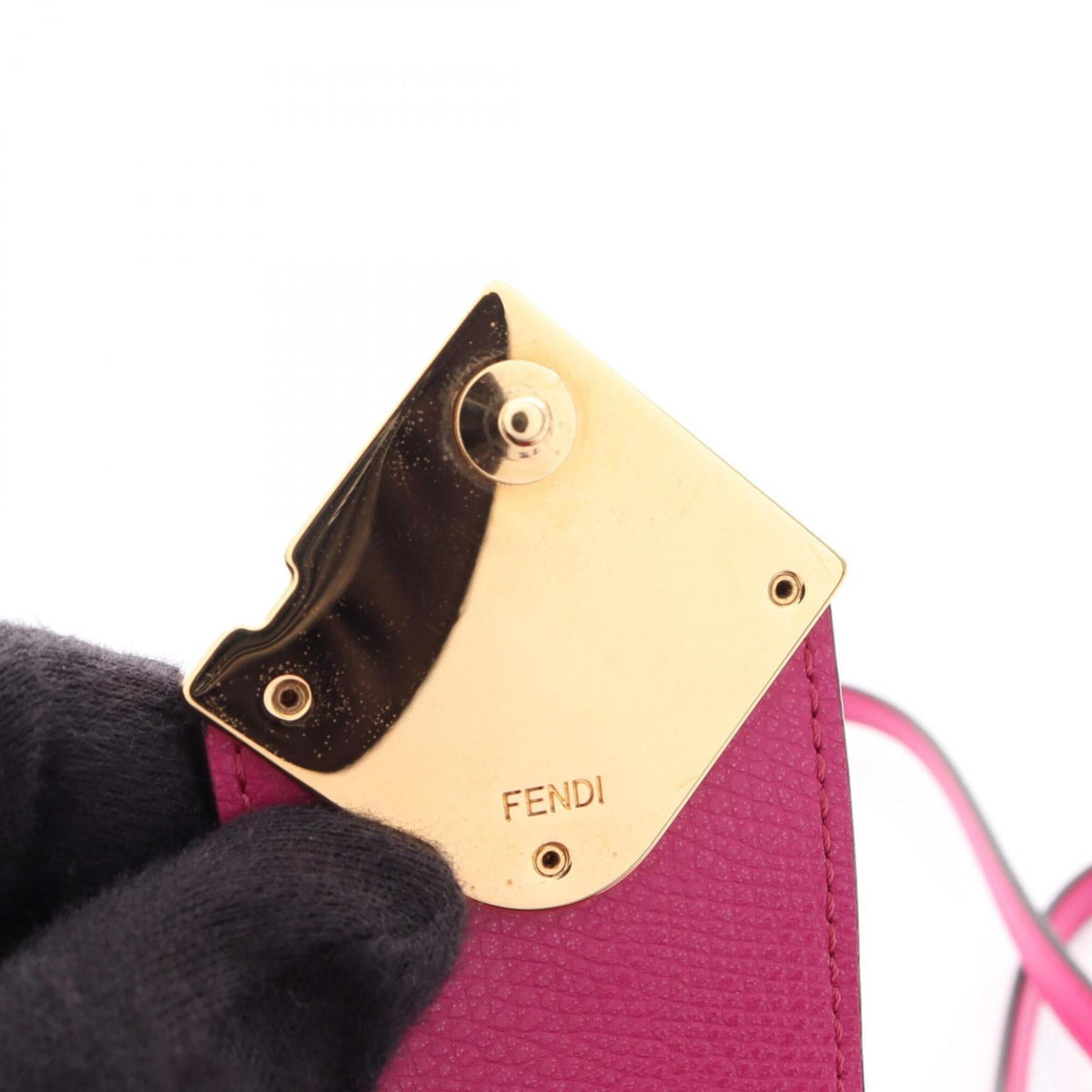 Fendi Pink Leather Pouch Shoulder Bag (Pre-Owned)
