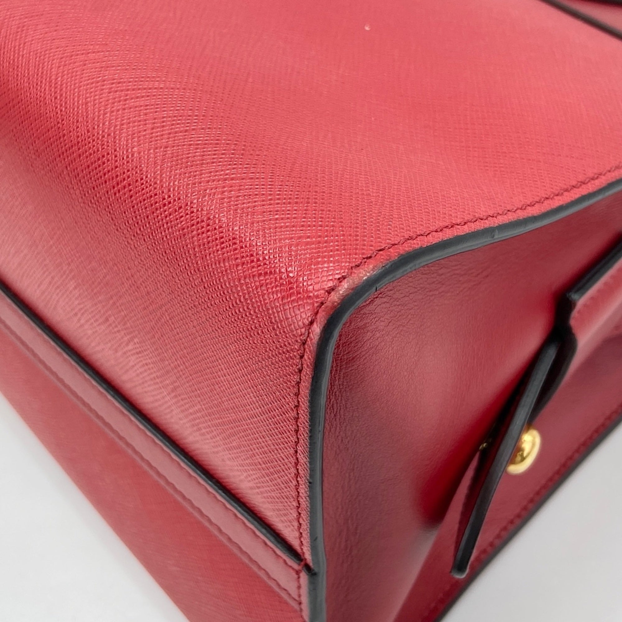 Prada Red Color Leather Handbag (Pre-Owned)