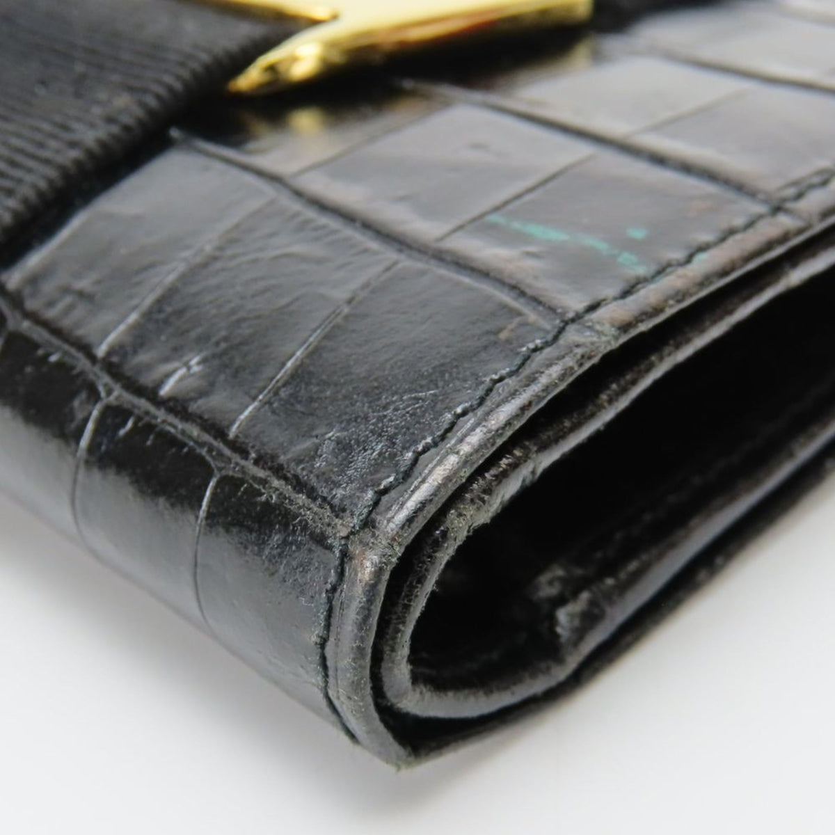 Salvatore Ferragamo Vara Black Leather Wallet (Bi-Fold) (Pre-Owned)