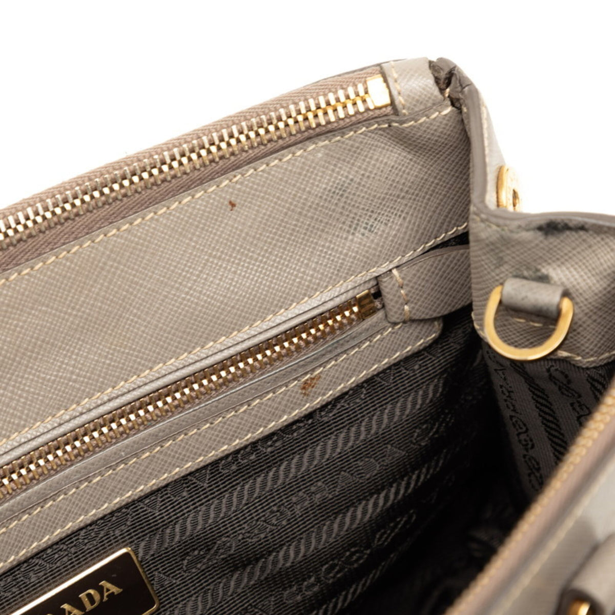 Prada Beige Leather Handbag Shoulder Bag (Pre-Owned)