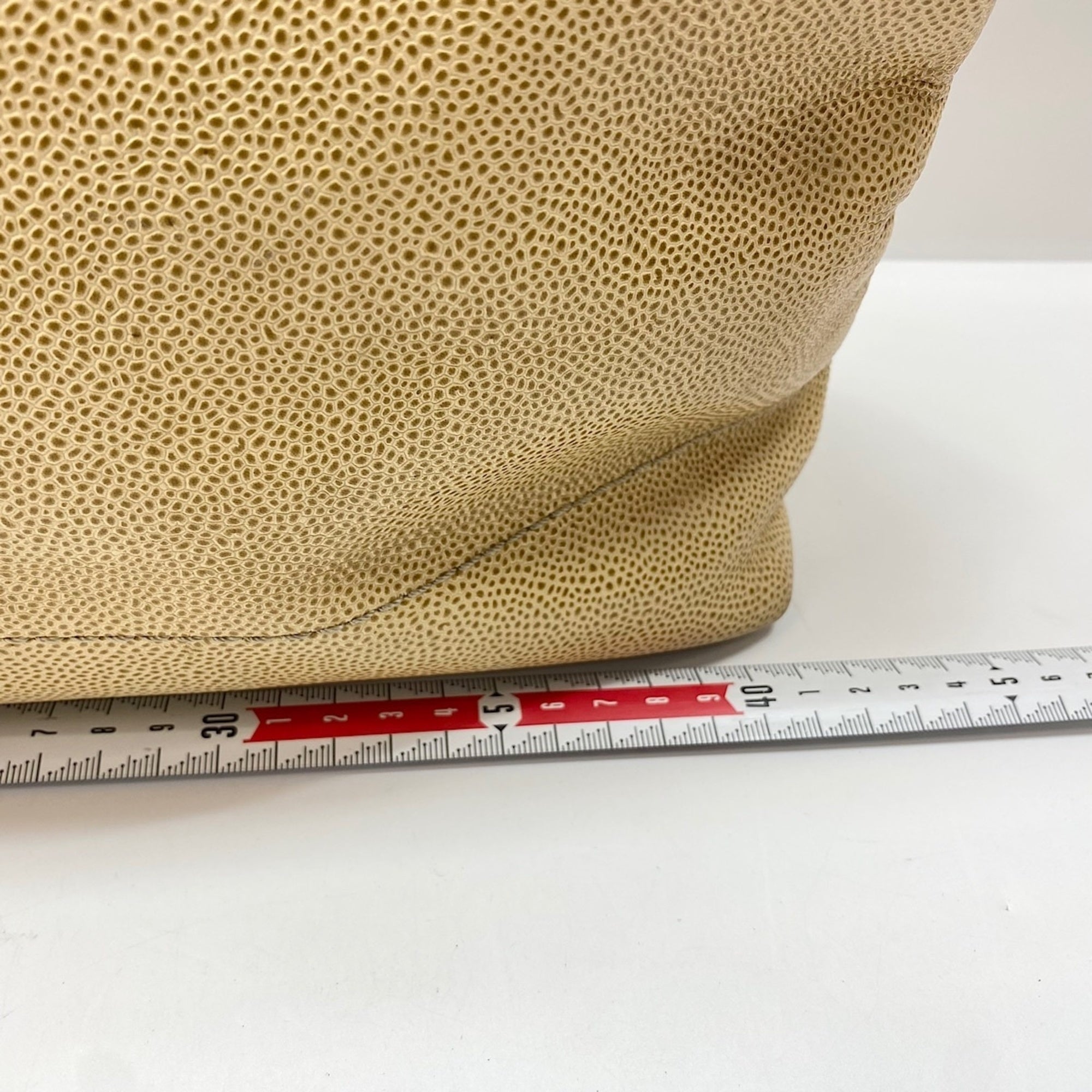 Chanel Beige Tote Bag (Pre-Owned)