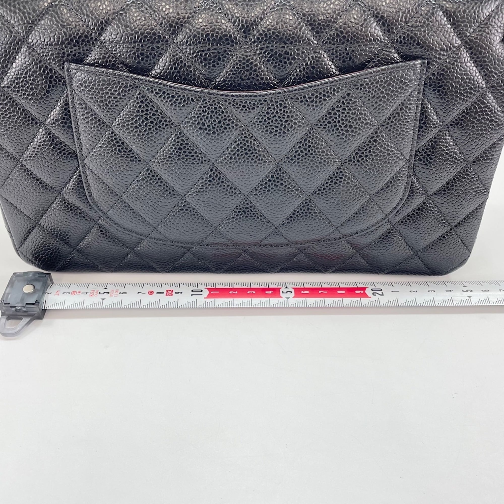 Chanel Black Shoulder Bag (Pre-Owned)