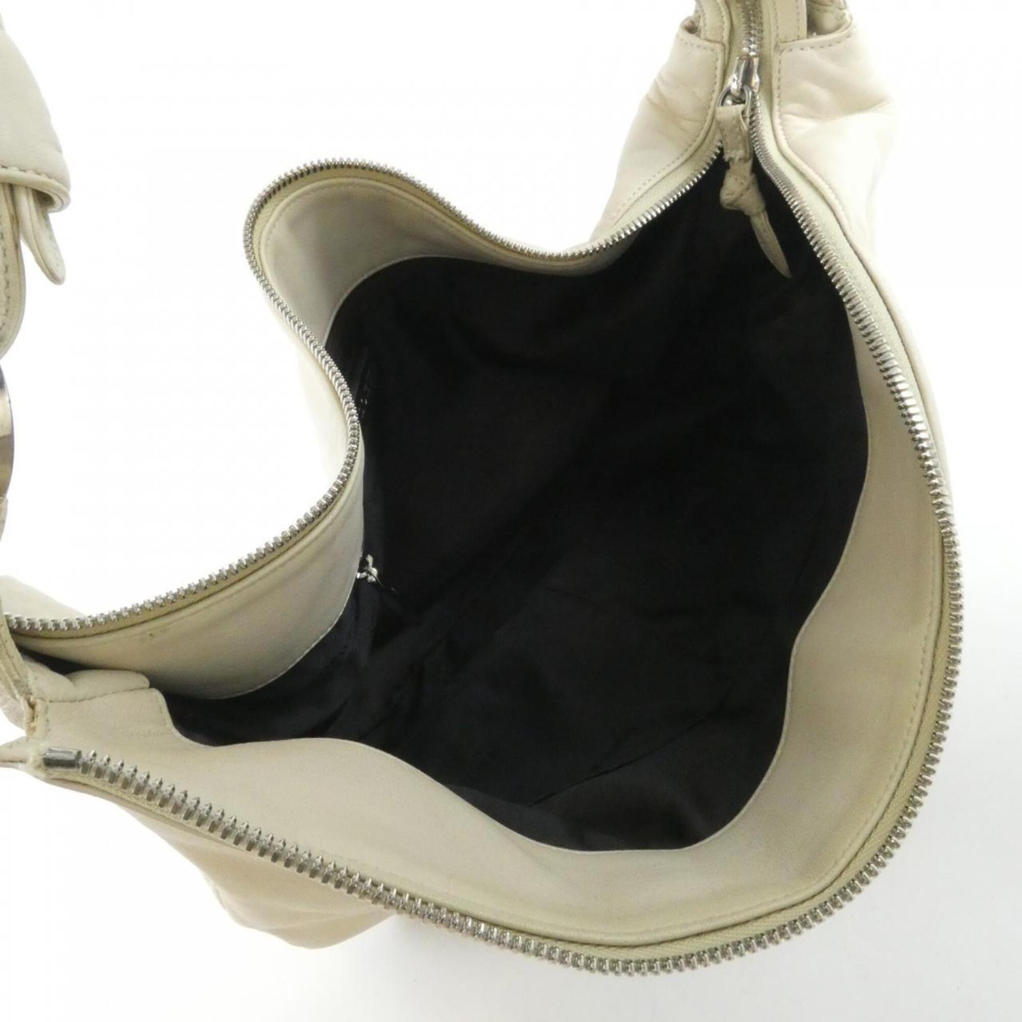 Loewe Ivory Leather Handbag (Pre-Owned)