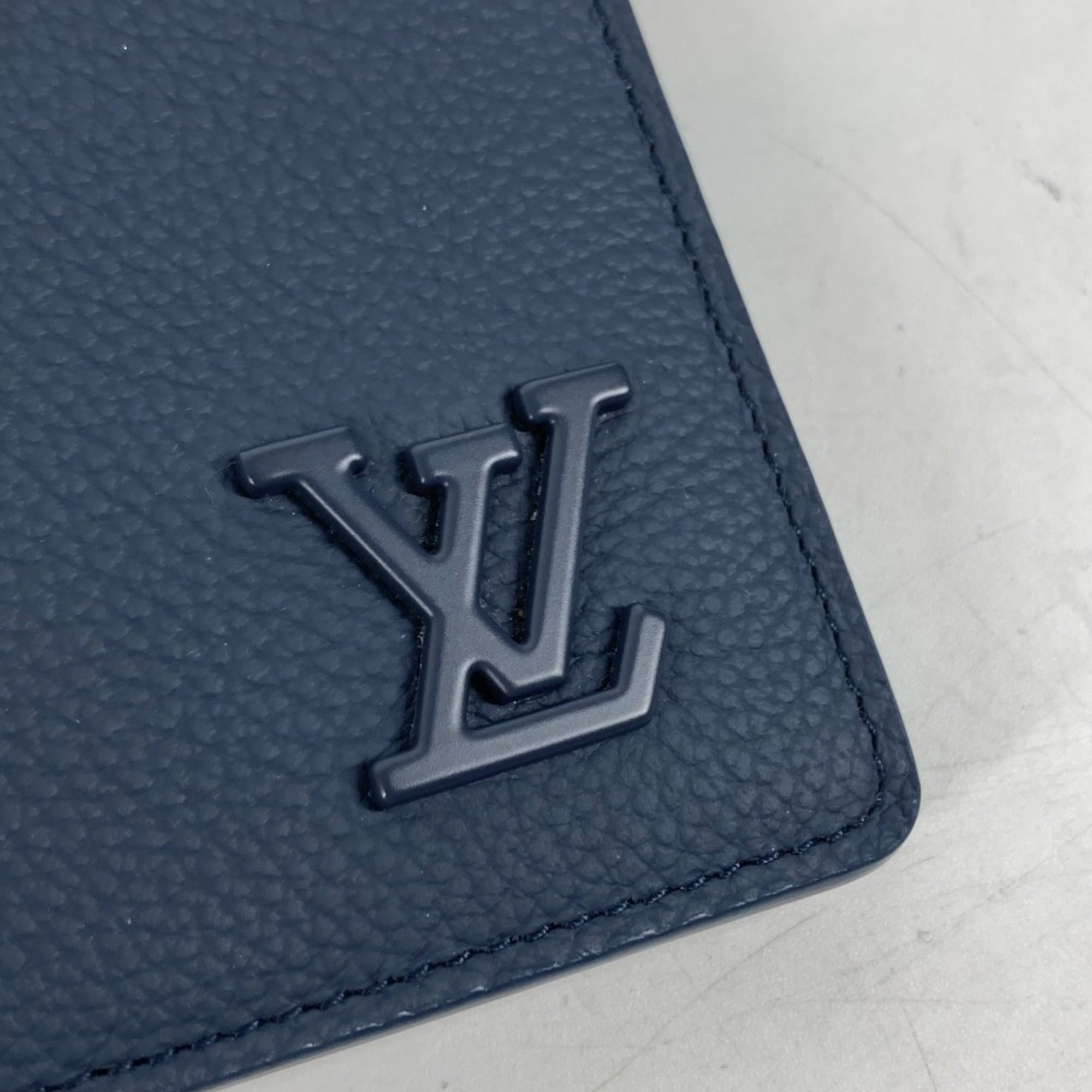 Louis Vuitton Navy Leather Wallet (Bi-Fold) (Pre-Owned)