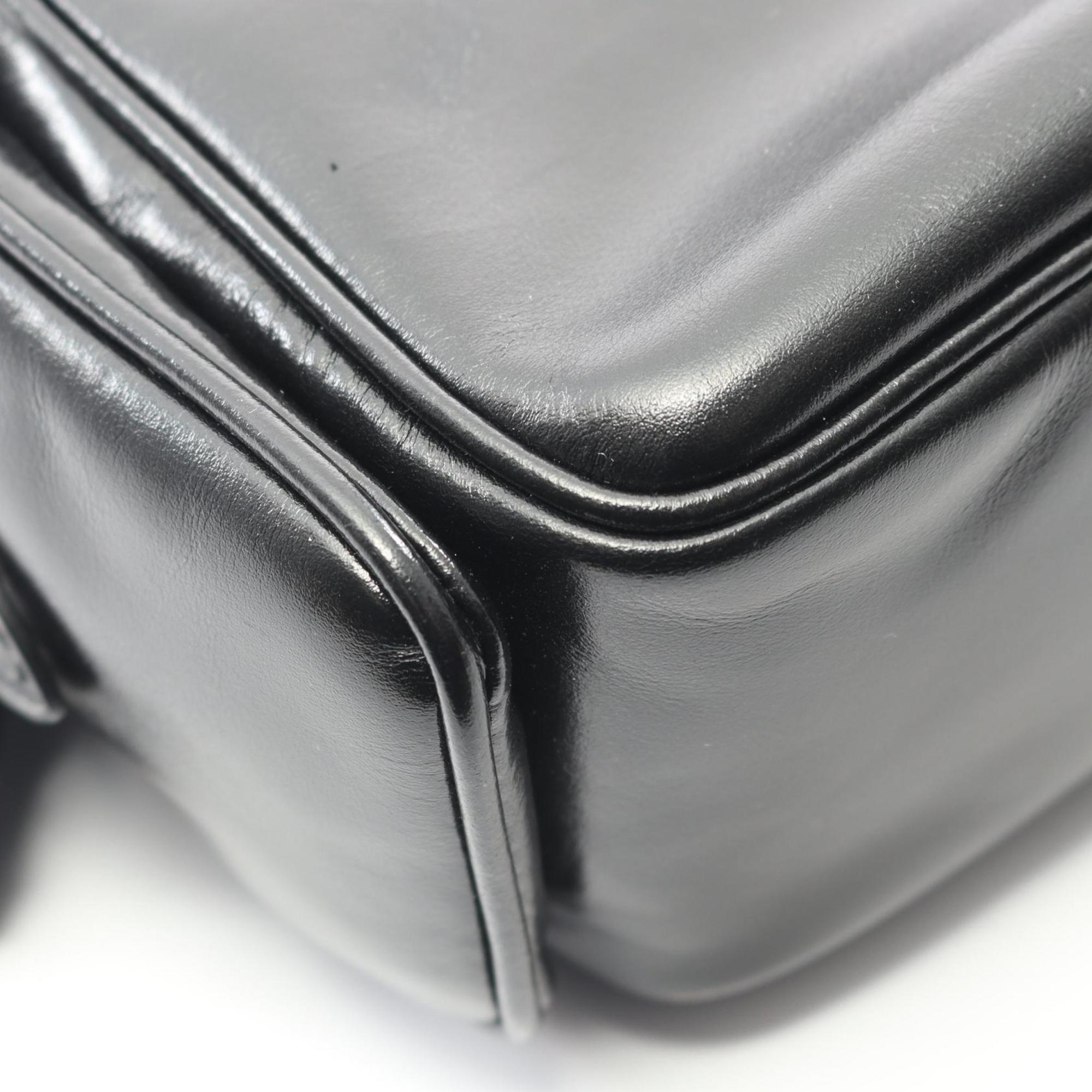 Louis Vuitton Black Leather Shoulder Bag (Pre-Owned)