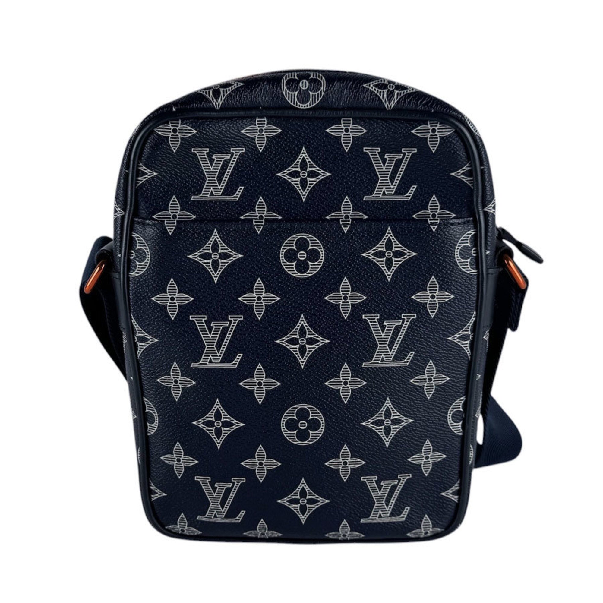 Louis Vuitton Navy Shoulder Bag (Pre-Owned)