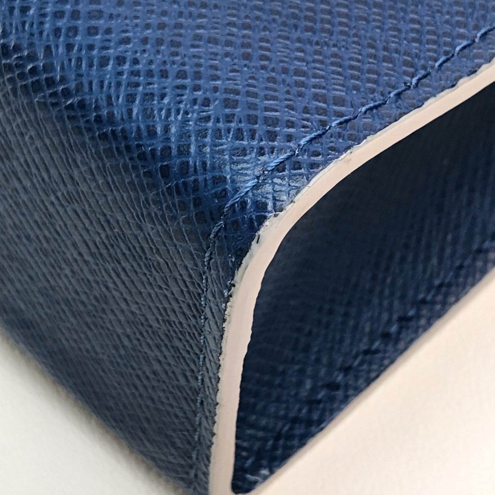 Louis Vuitton Blue Cobalt Taiga Leather Clutch Bag Pochette Pouch (Pre-Owned)
