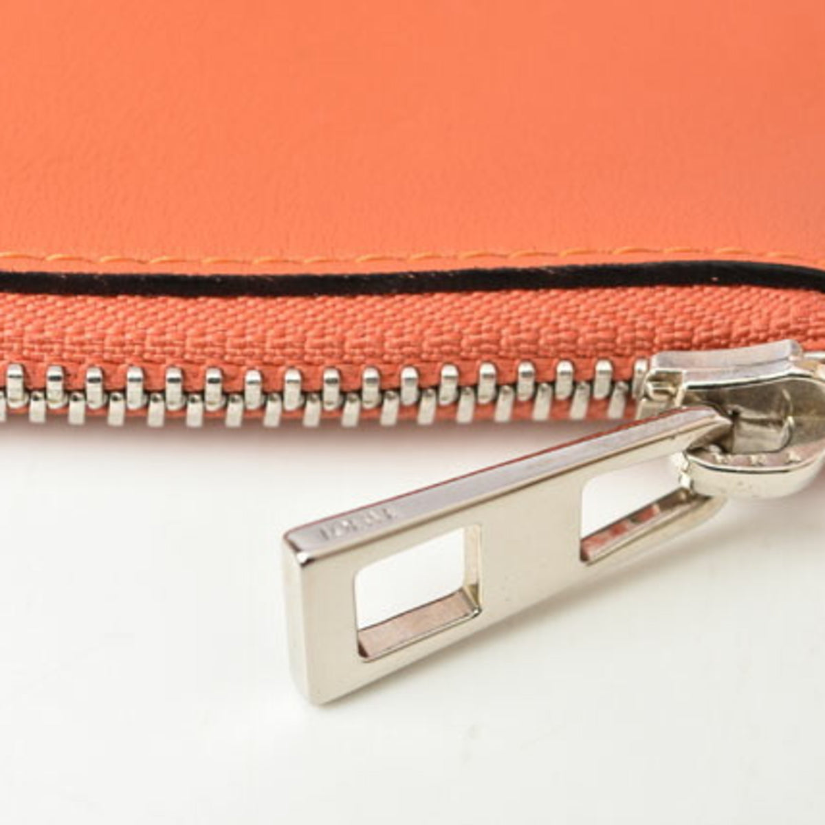 Loewe Coral Color Leather Clutch Bag (Pre-Owned)