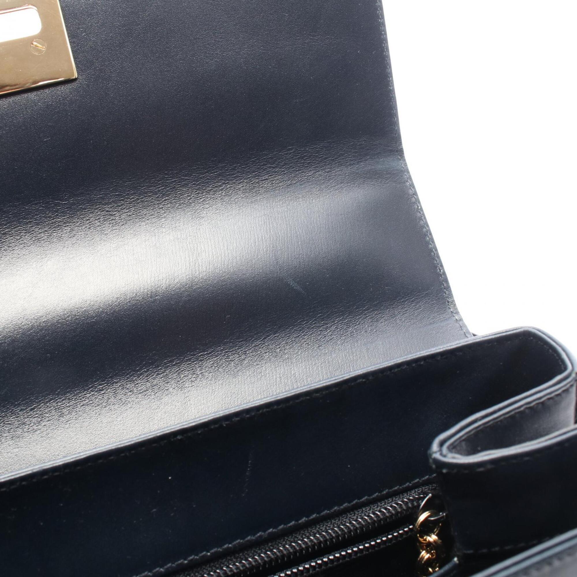 Salvatore Ferragamo Black Leather Handbag (Pre-Owned)
