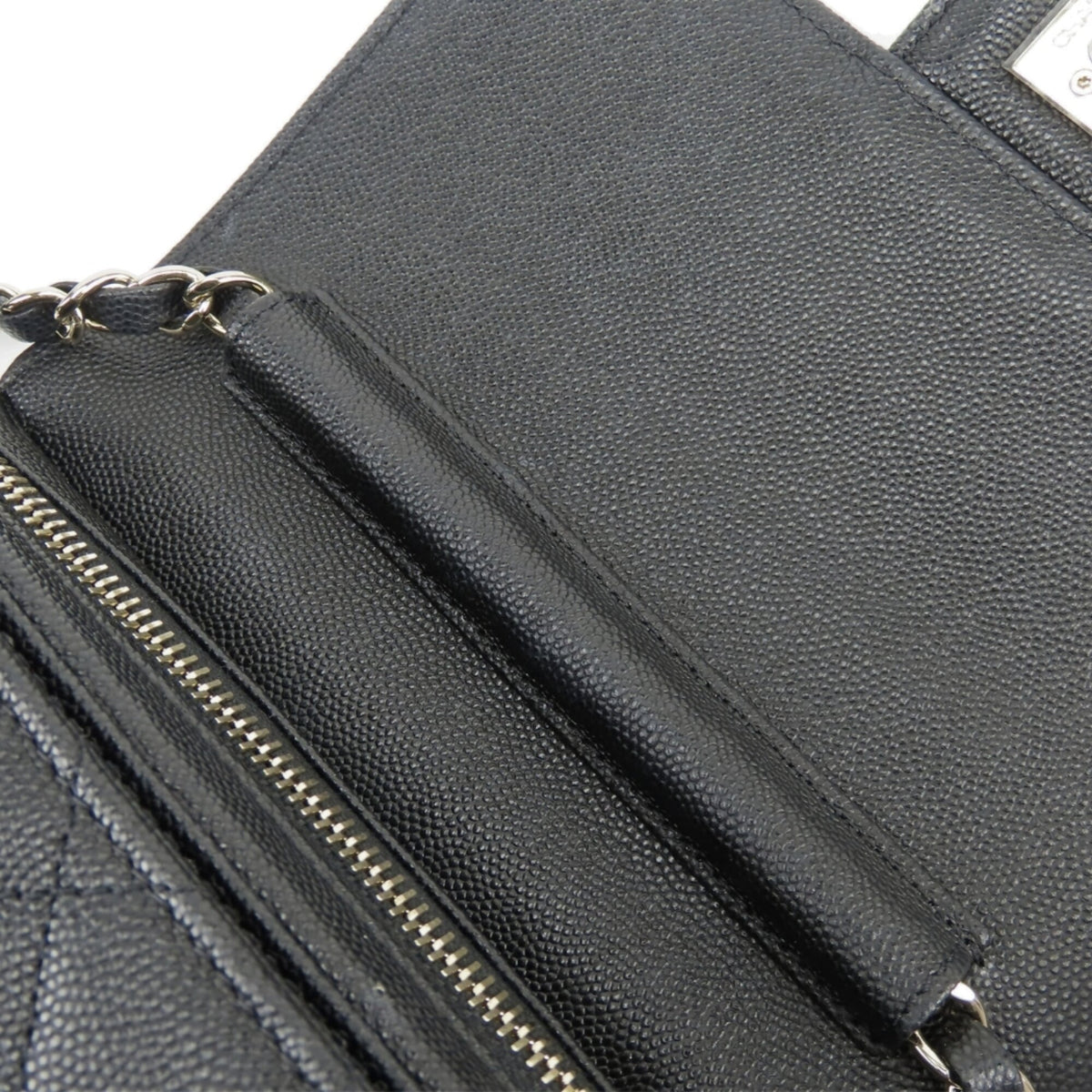 Chanel Black Grained Calfskin Shoulder Bag (Pre-Owned)
