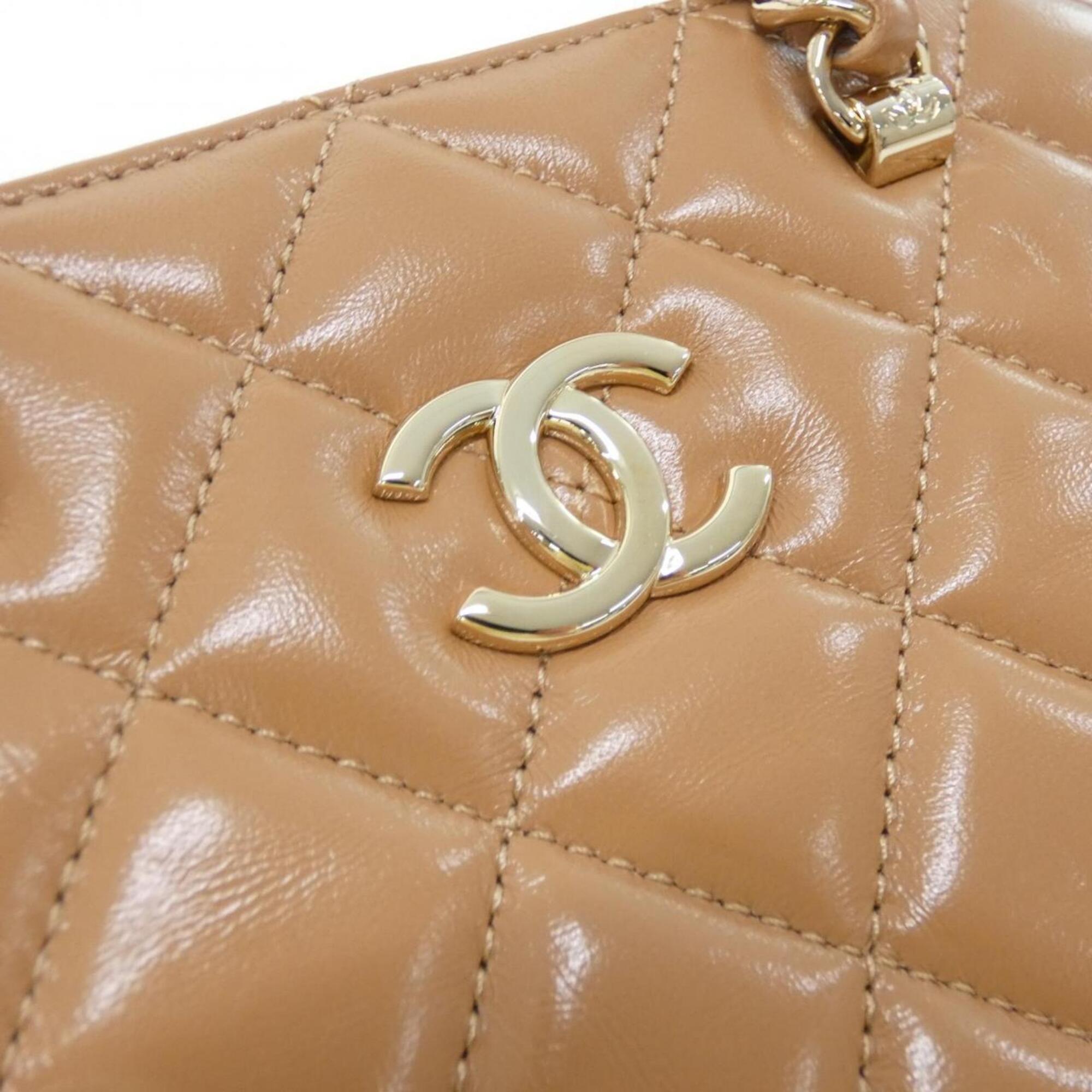 Chanel Beige Leather Handbag (Pre-Owned)