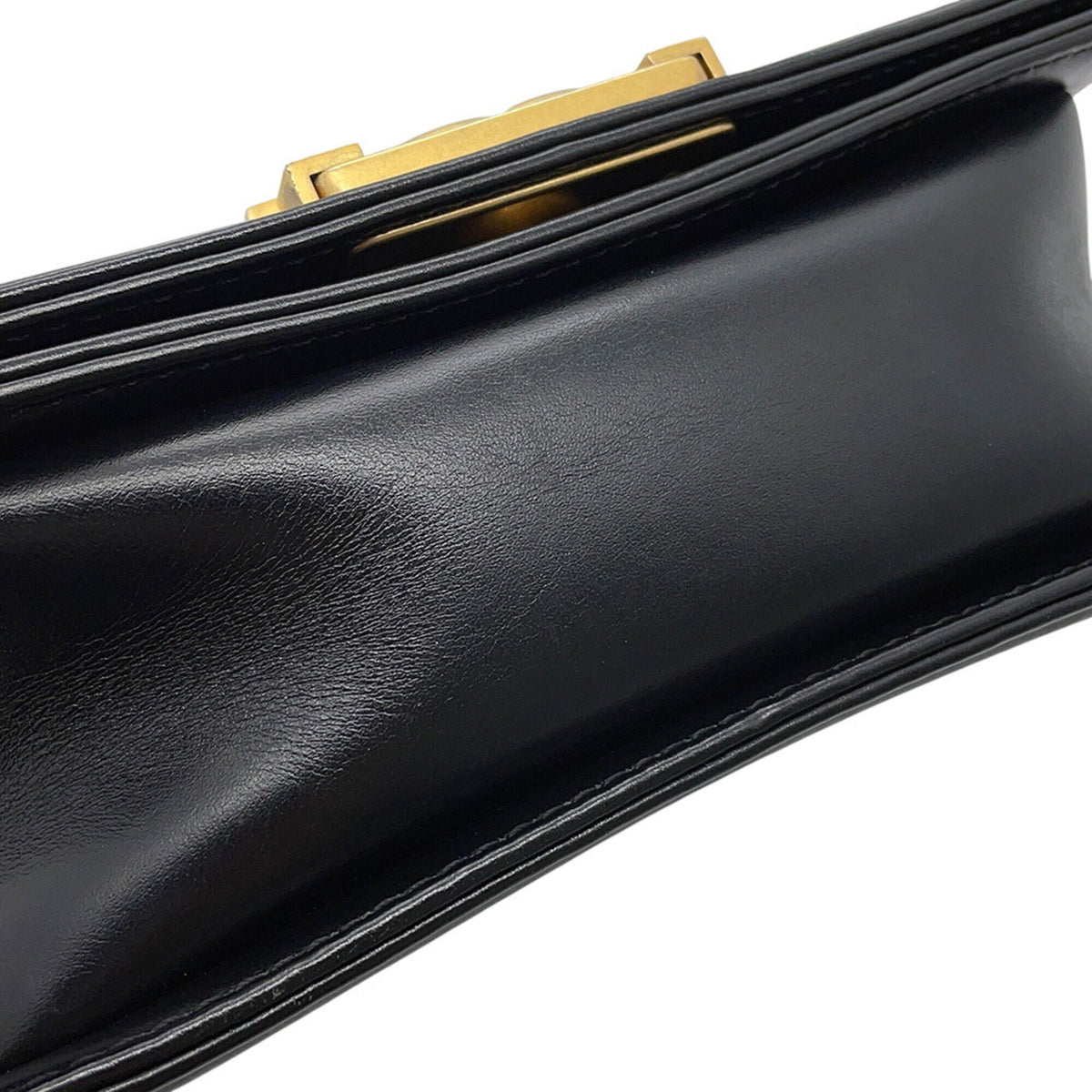 Chanel Black Leather Handbag Shoulder Bag (Pre-Owned)