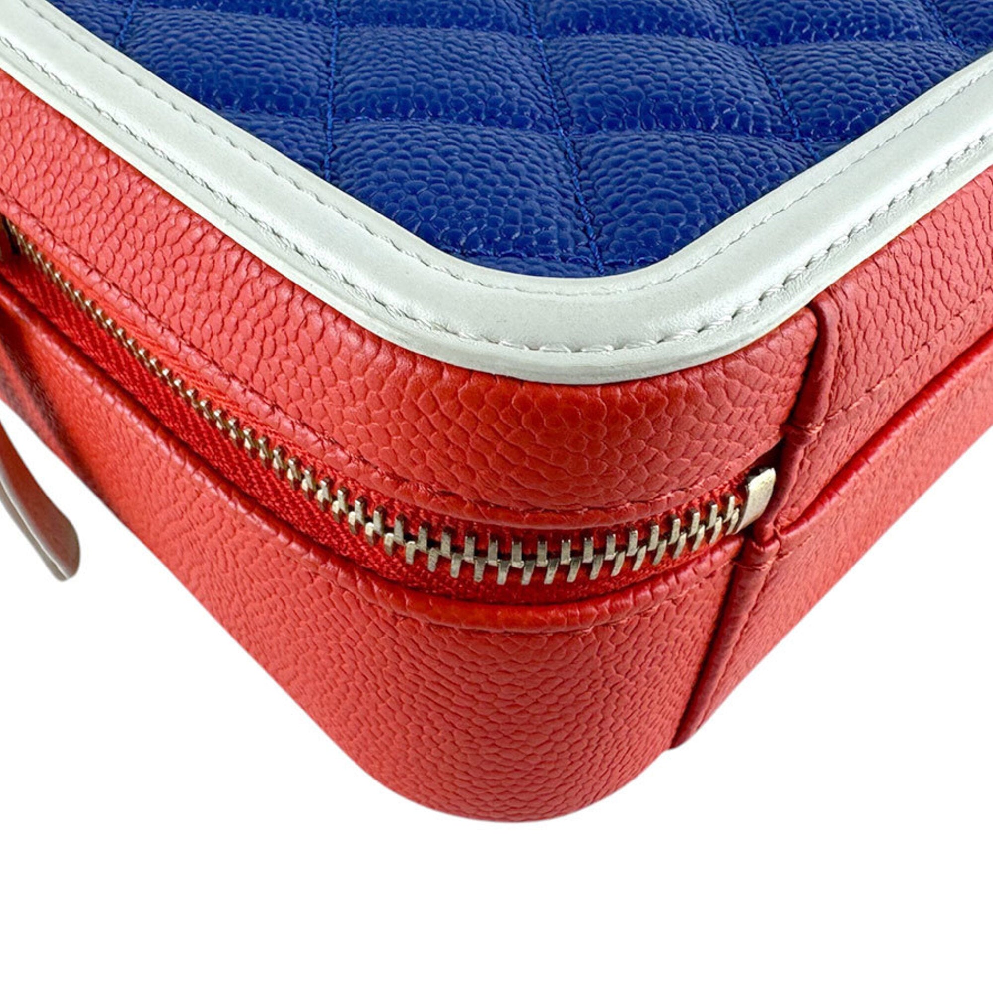 Chanel Blue Red Color White Grained Calfskin Shoulder Bag (Pre-Owned)