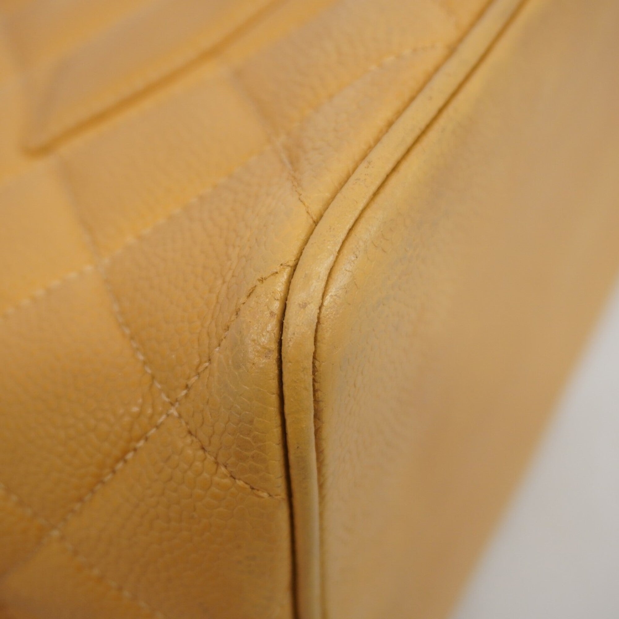 Chanel Beige Grained Calfskin Tote Bag (Pre-Owned)