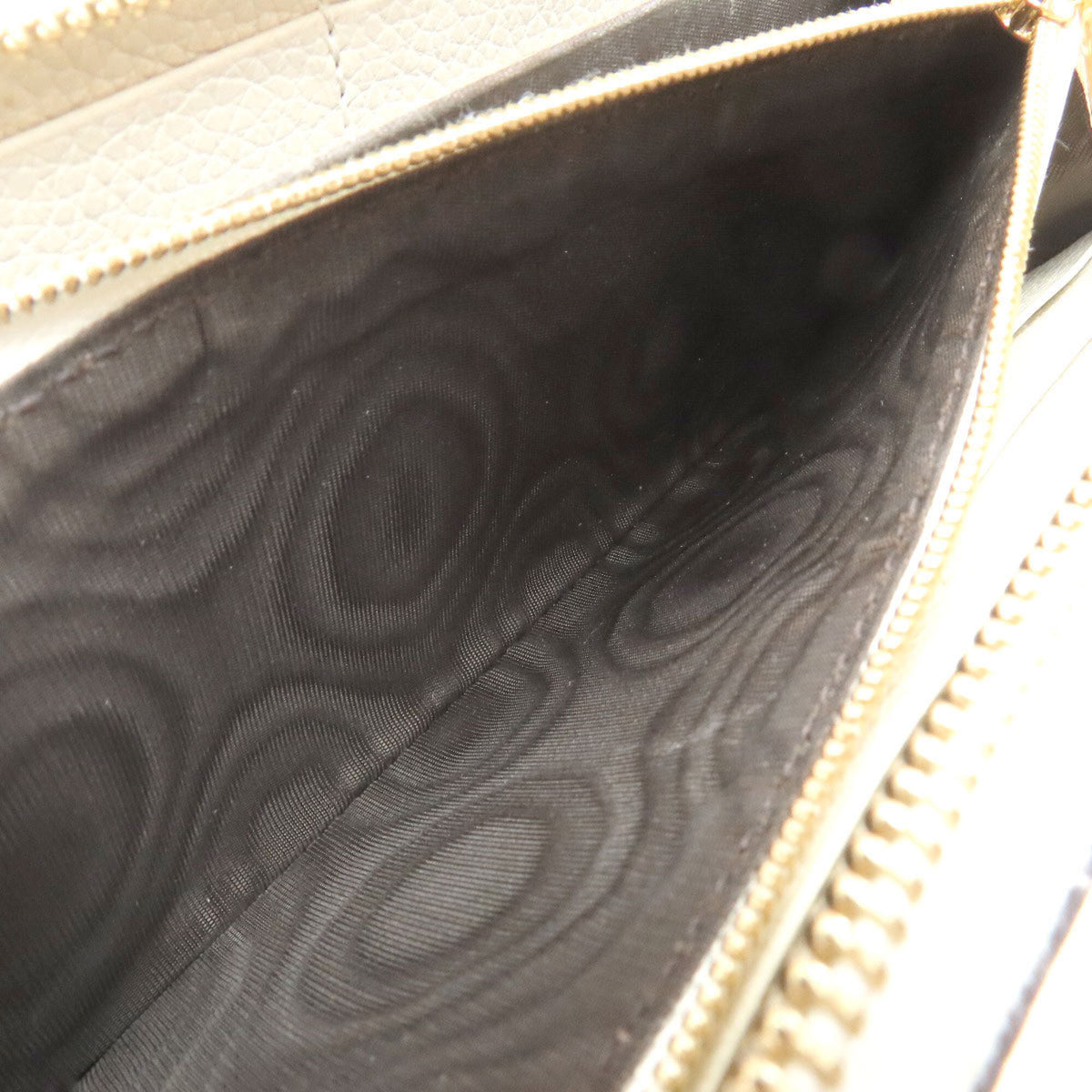 Gucci Ivory Leather Long Wallet (Bi-Fold) (Pre-Owned)