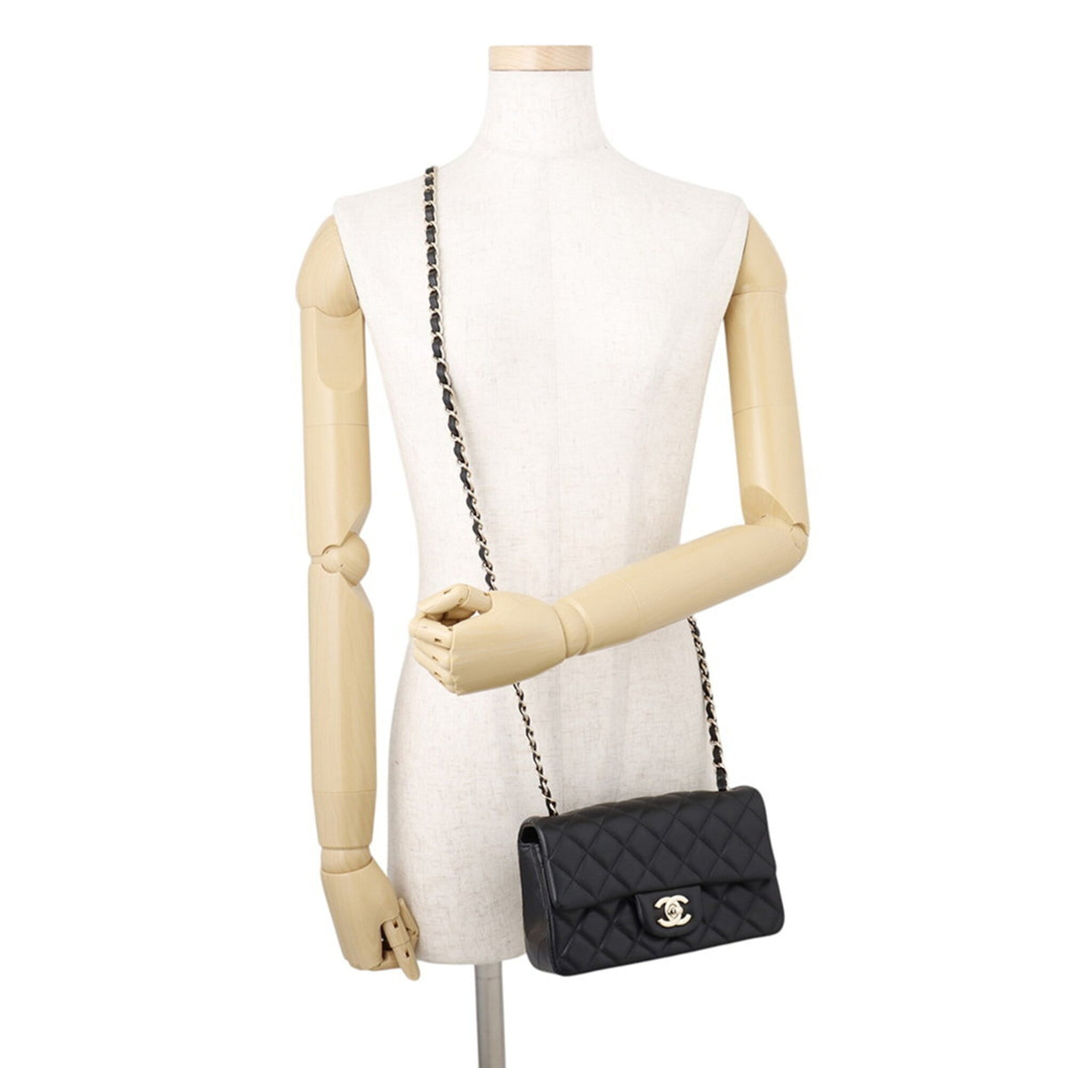 Chanel Black Leather Handbag Shoulder Bag (Pre-Owned)