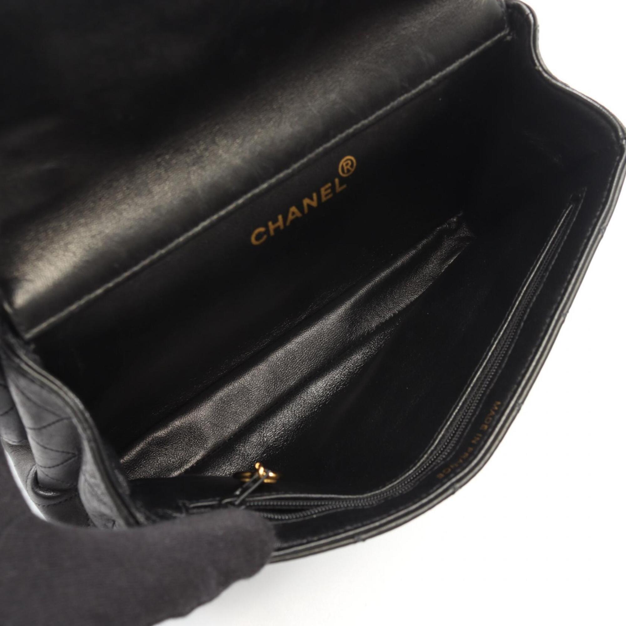 Chanel Matelasse Black Leather Handbag Shoulder Bag (Pre-Owned)