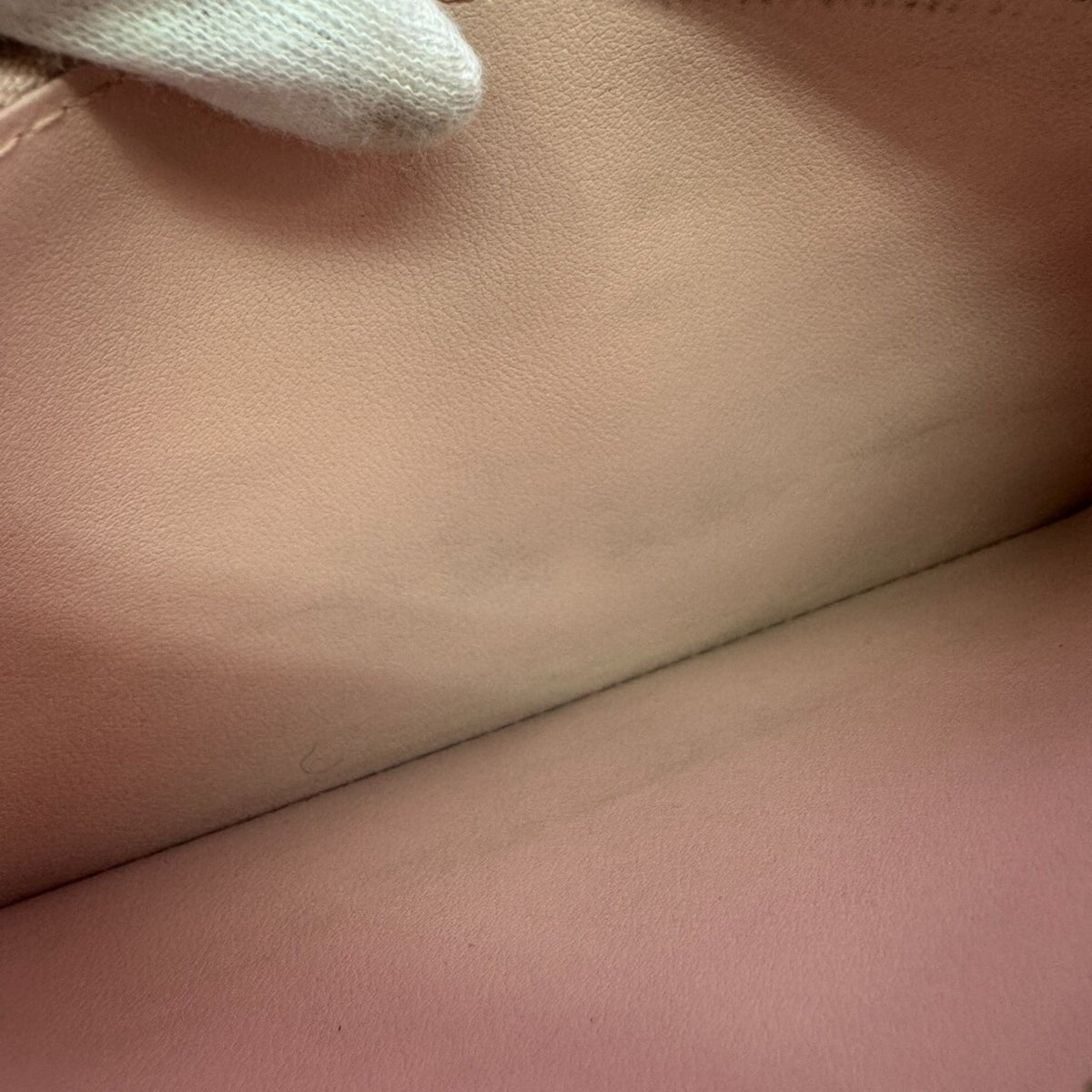 Louis Vuitton Pink Leather (Pre-Owned)
