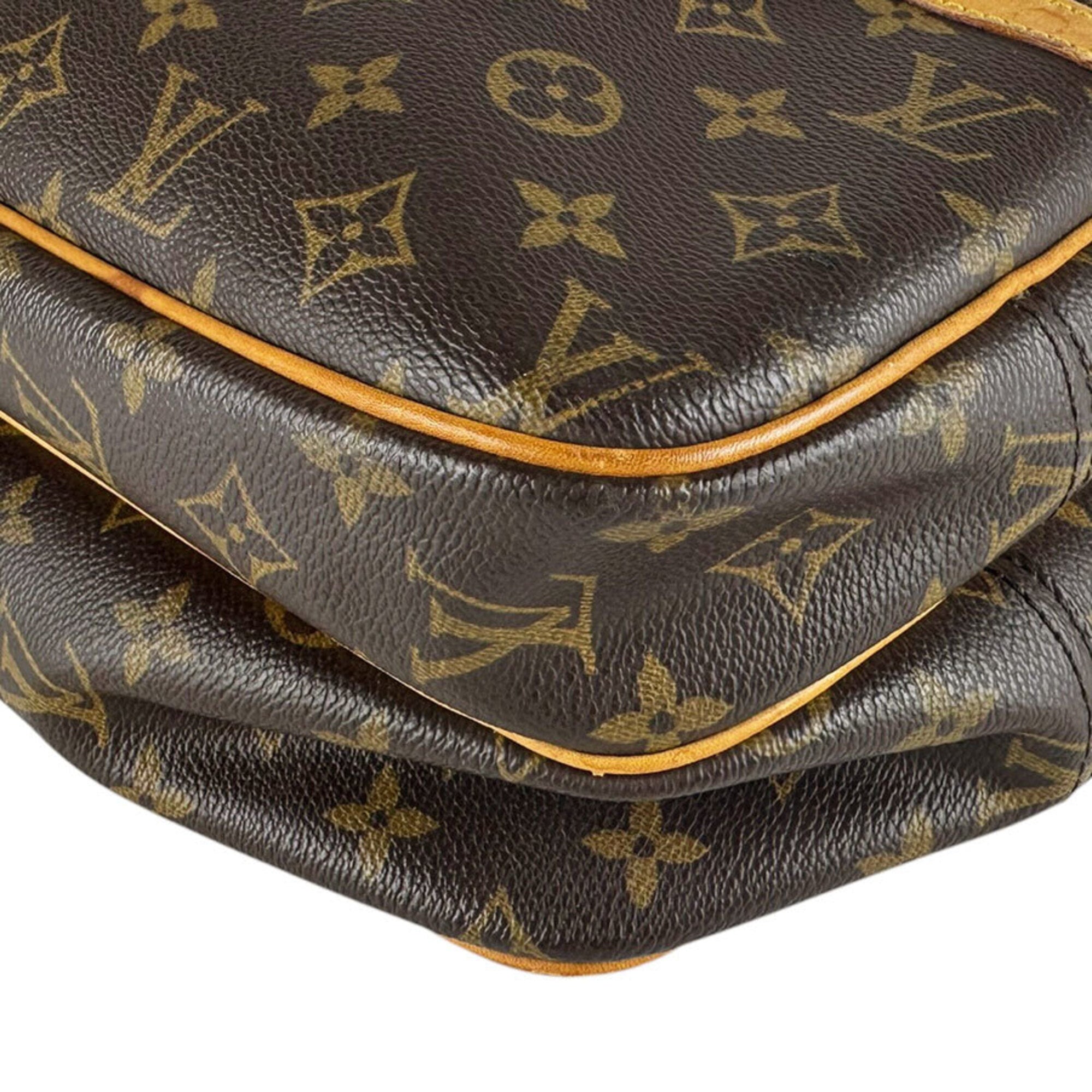 Louis Vuitton Brown Monogram Monogram Shoulder Bag (Pre-Owned)