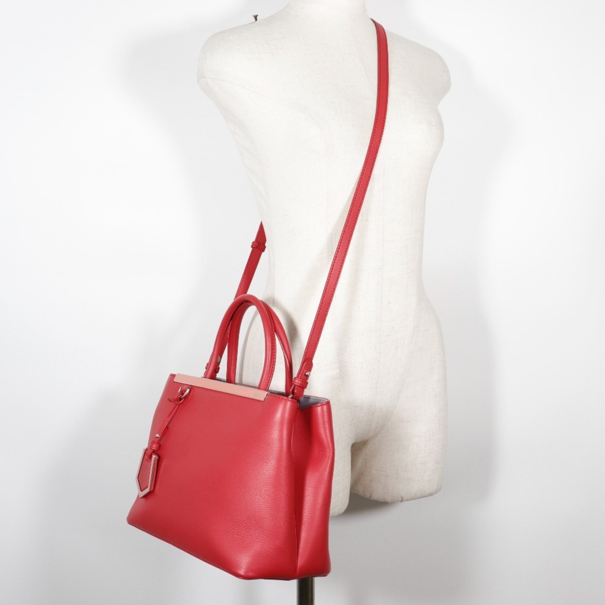 Fendi Red Color Leather Handbag (Pre-Owned)