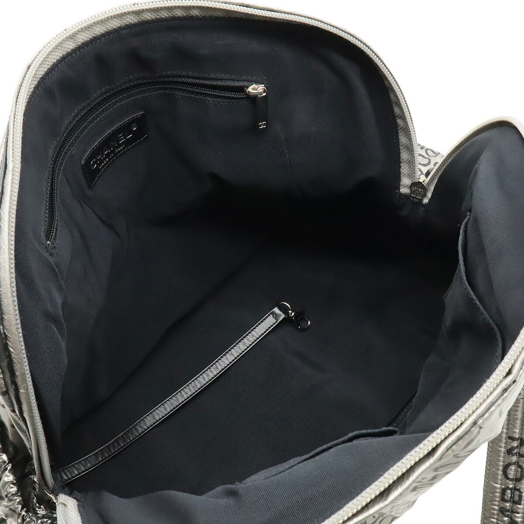 Chanel Silver Nylon Shoulder Bag Tote Bag (Pre-Owned)