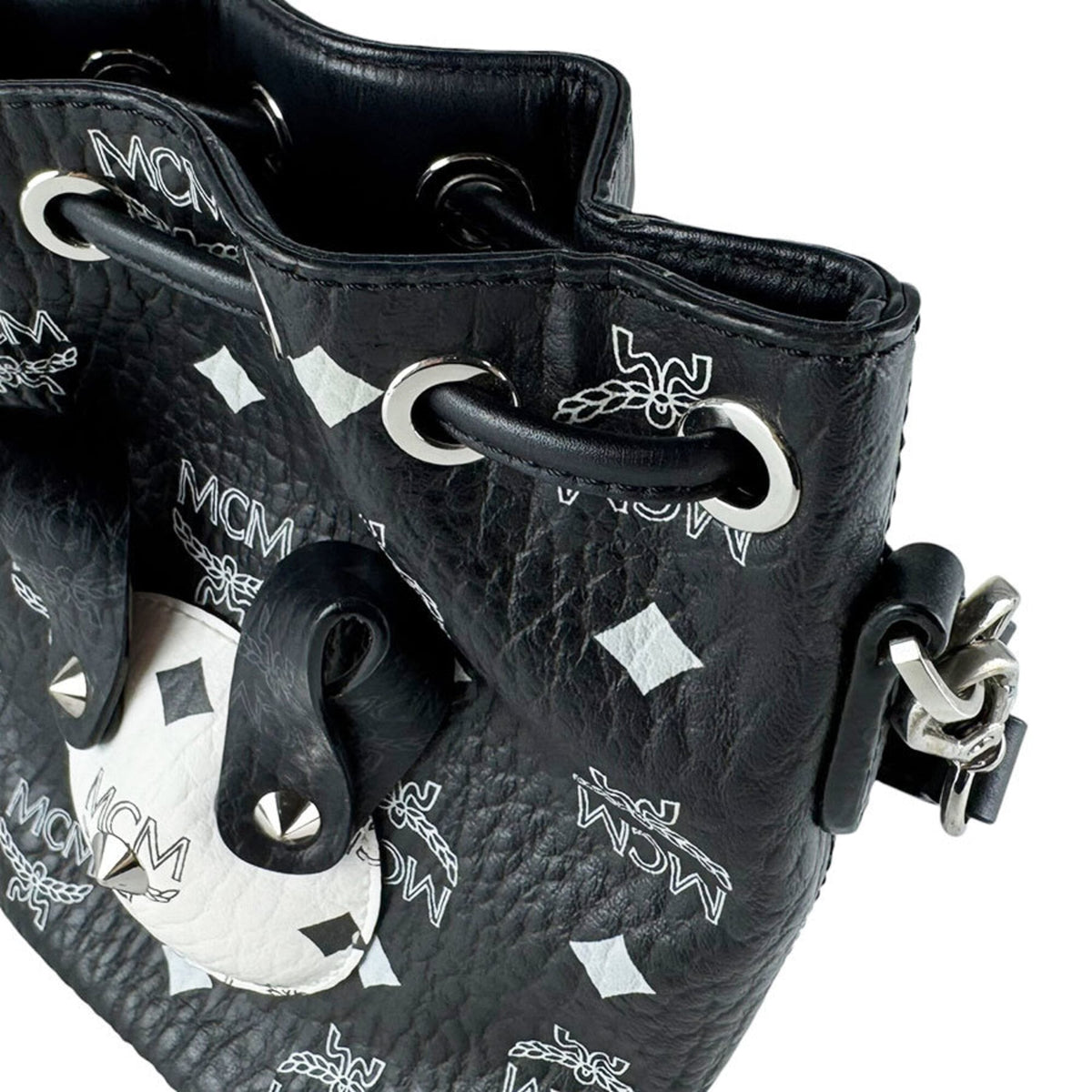 Mcm Black White Leather Handbag (Pre-Owned)