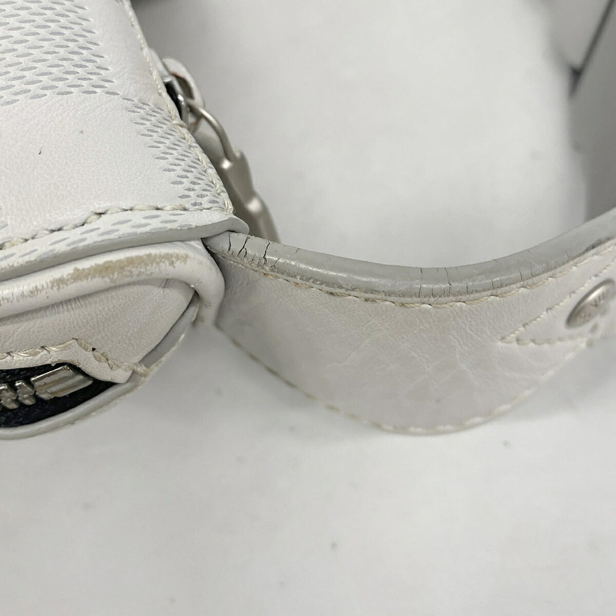 Louis Vuitton Blanc Fanny Pack (Pre-Owned)