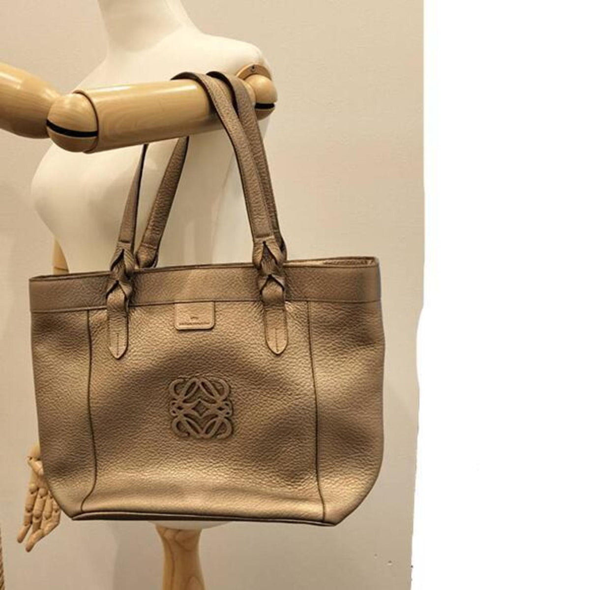 Loewe Gold Leather Handbag Tote Bag (Pre-Owned)