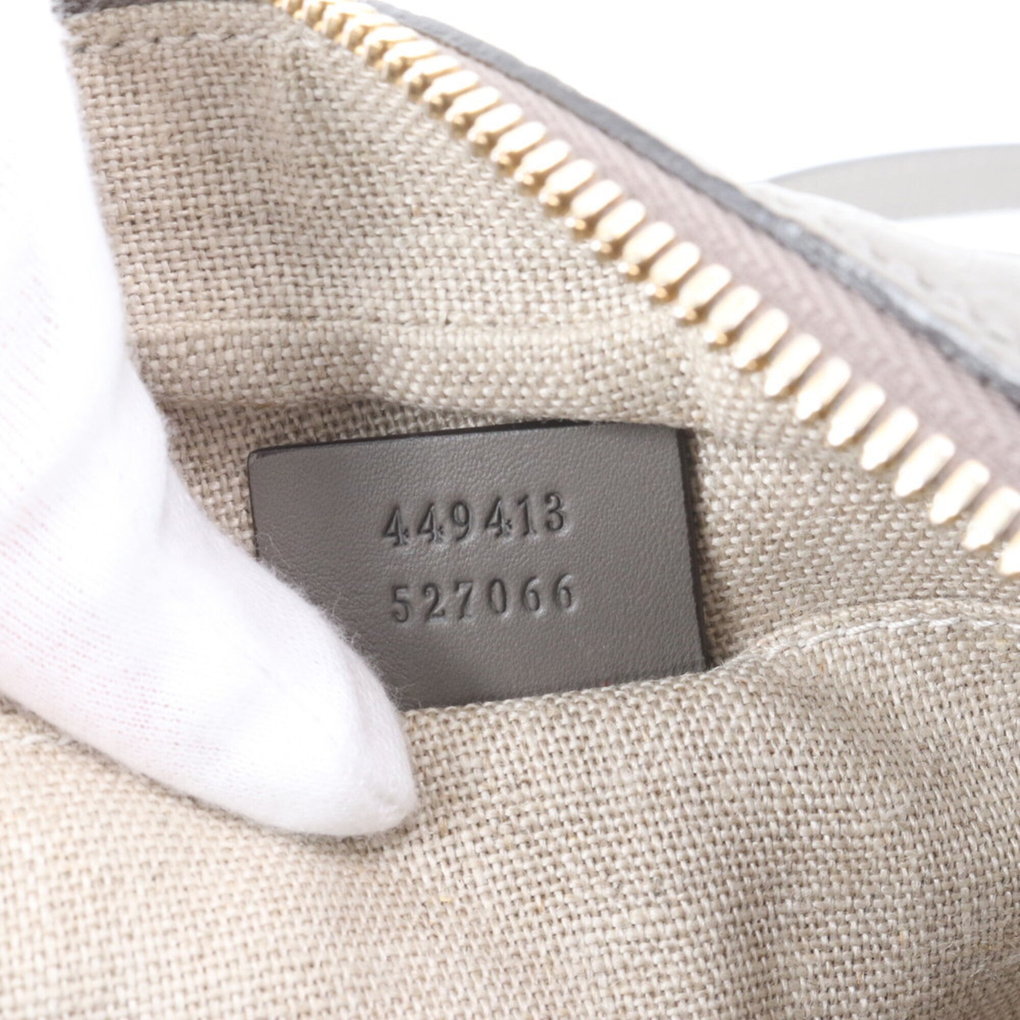 Gucci Gray Leather Shoulder Bag (Pre-Owned)