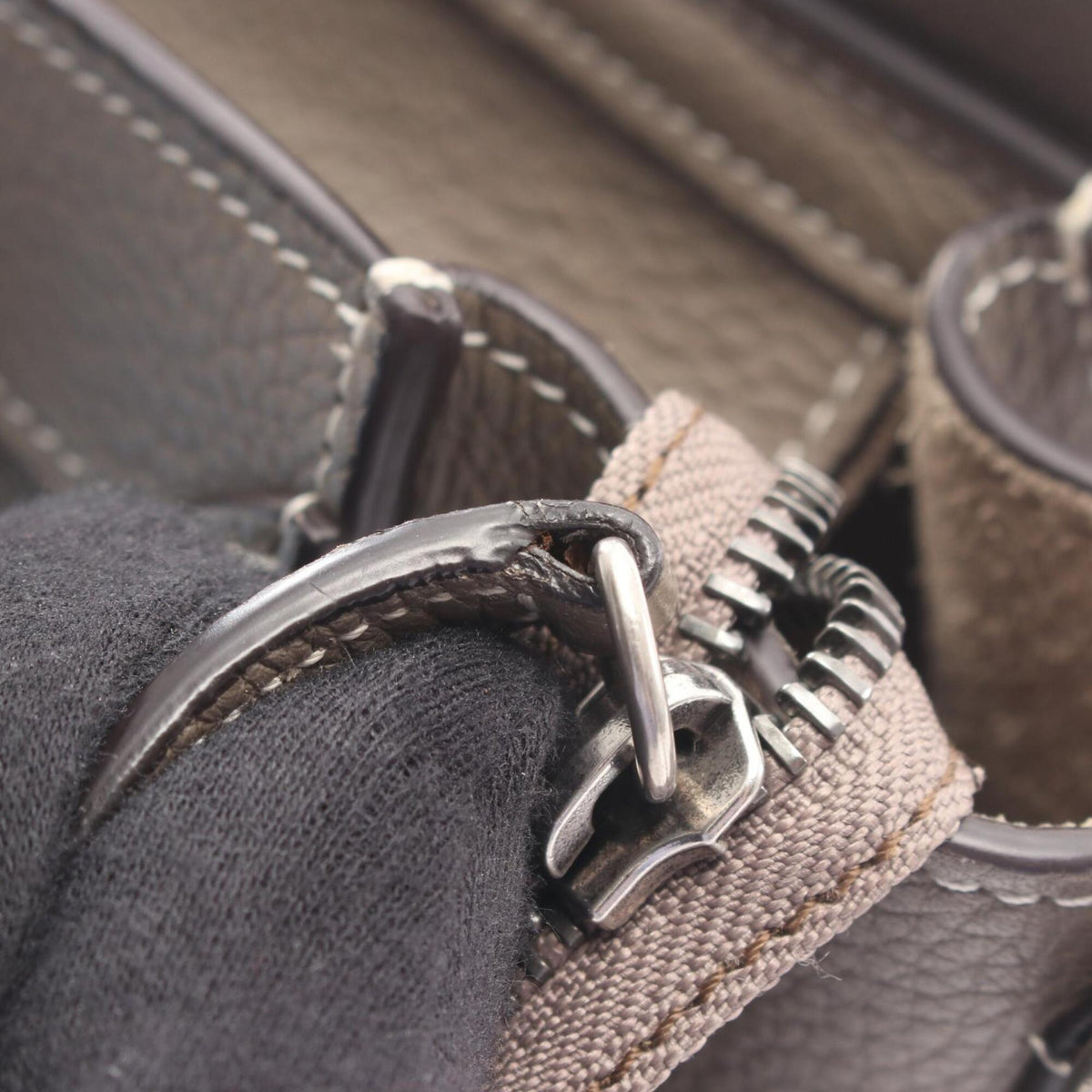Celine Gray Leather Handbag (Pre-Owned)