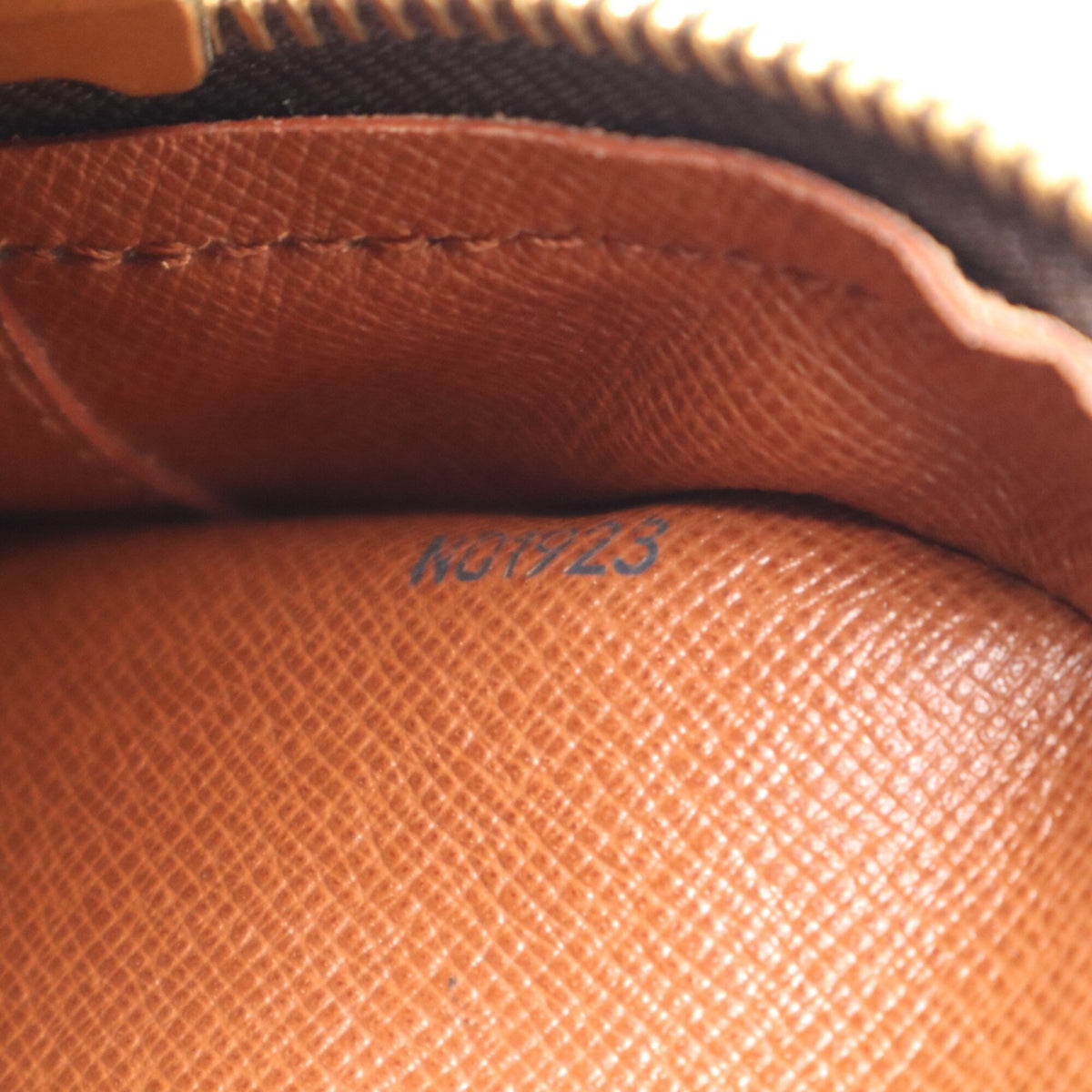 Louis Vuitton Beige Brown Monogram Coated Canvas Leather Shoulder Bag (Pre-Owned)