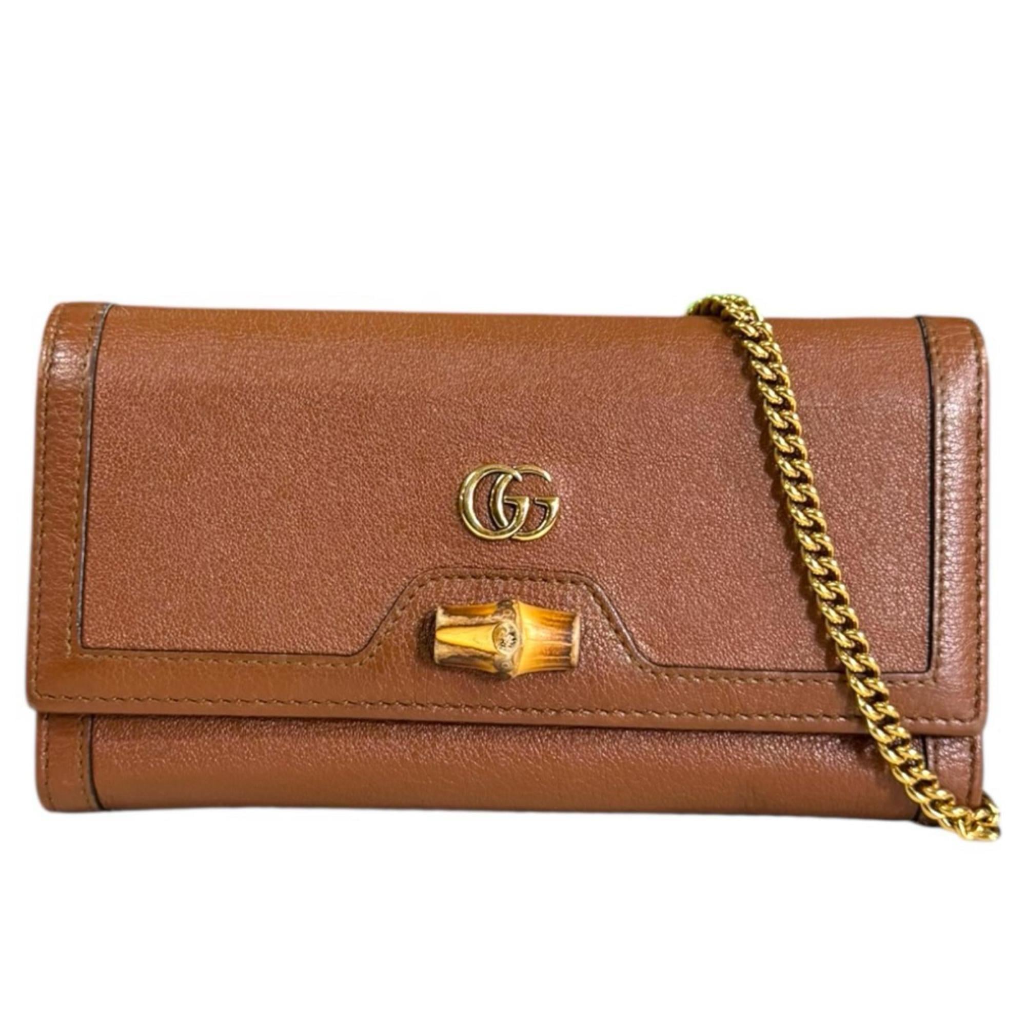 Gucci Brown Leather Chain/Shoulder Wallet (Pre-Owned)