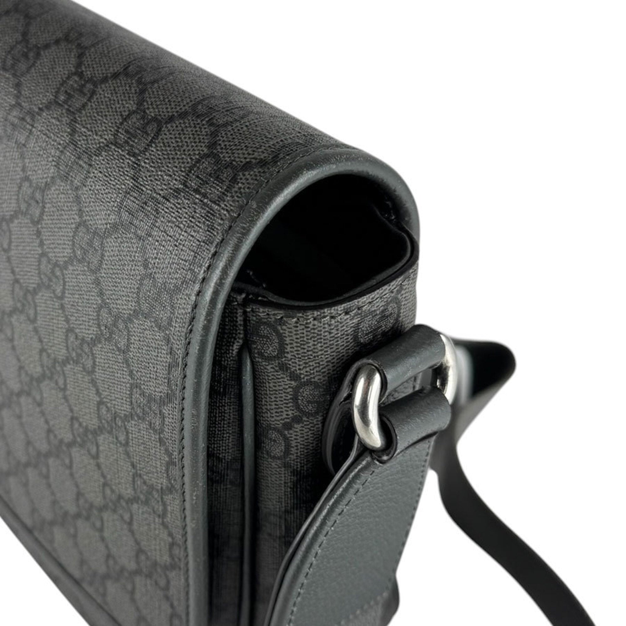 Gucci Gray Gg Supreme Shoulder Bag (Pre-Owned)