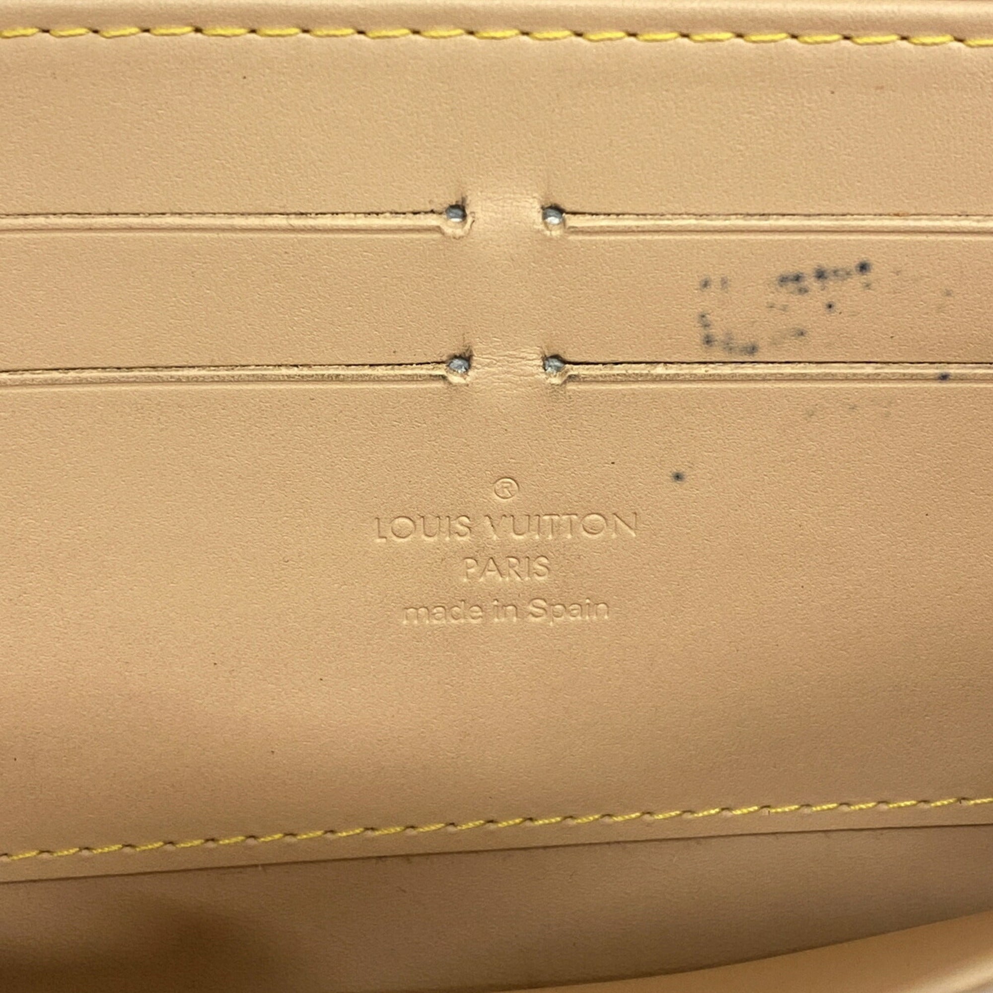 Louis Vuitton Blanc Long Wallet (Bi-Fold) (Pre-Owned)